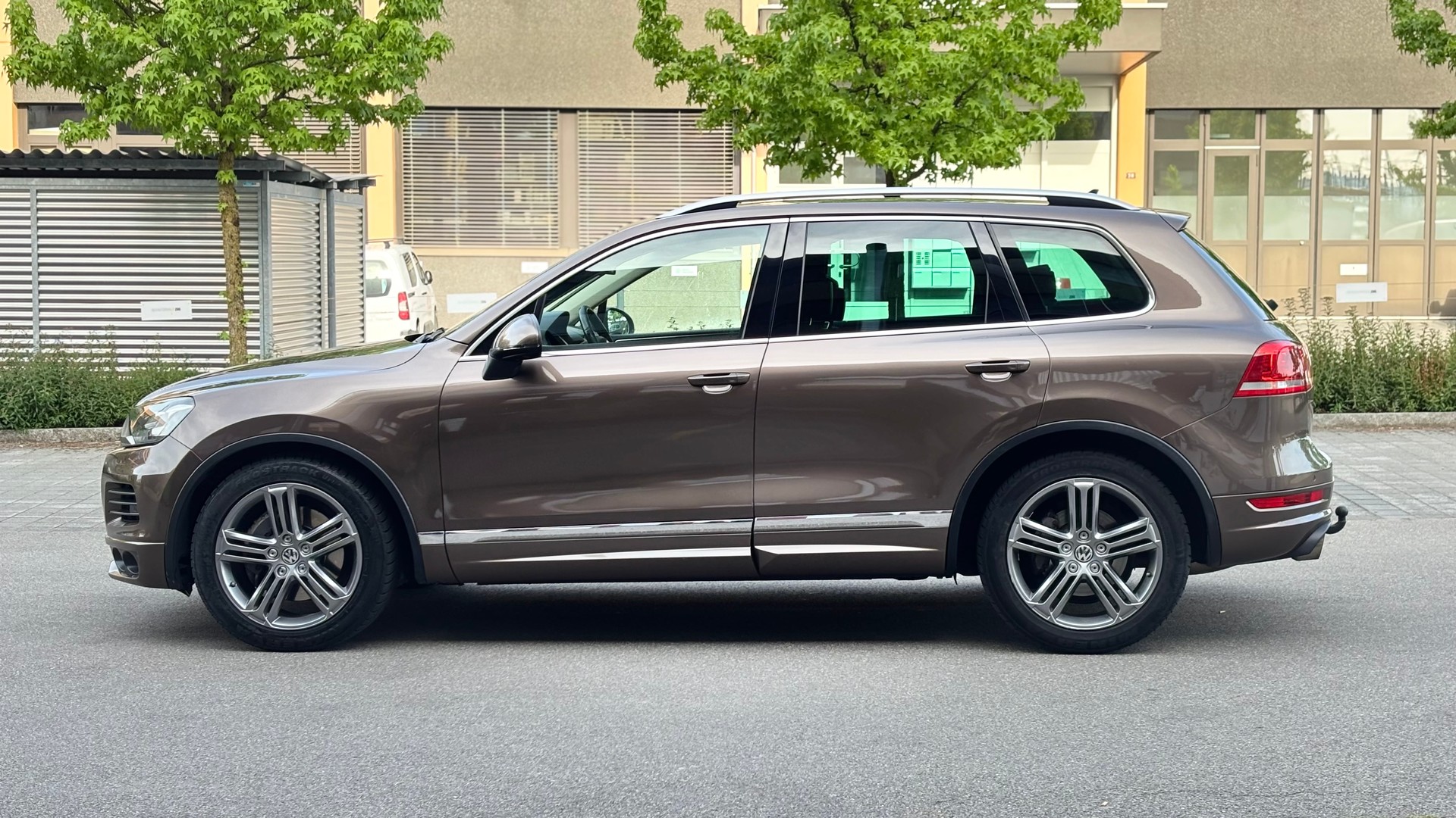 VW Touareg 4.2 TDI Tiptronic-image-4