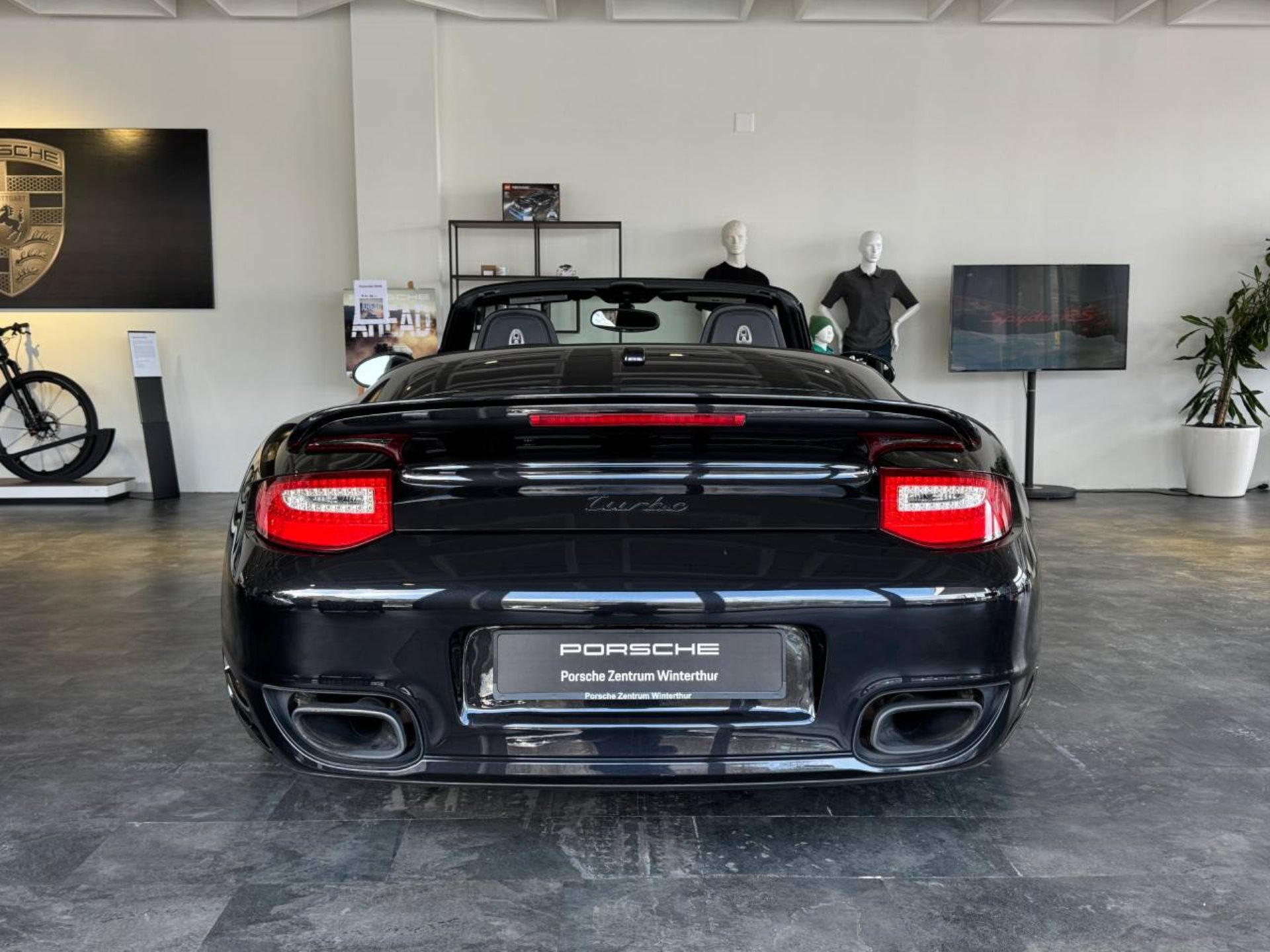 PORSCHE 911 Turbo Cabriolet-image-6