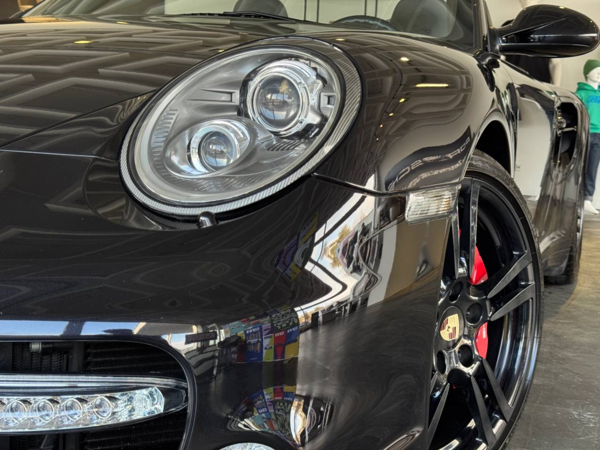 PORSCHE 911 Turbo Cabriolet-image-31