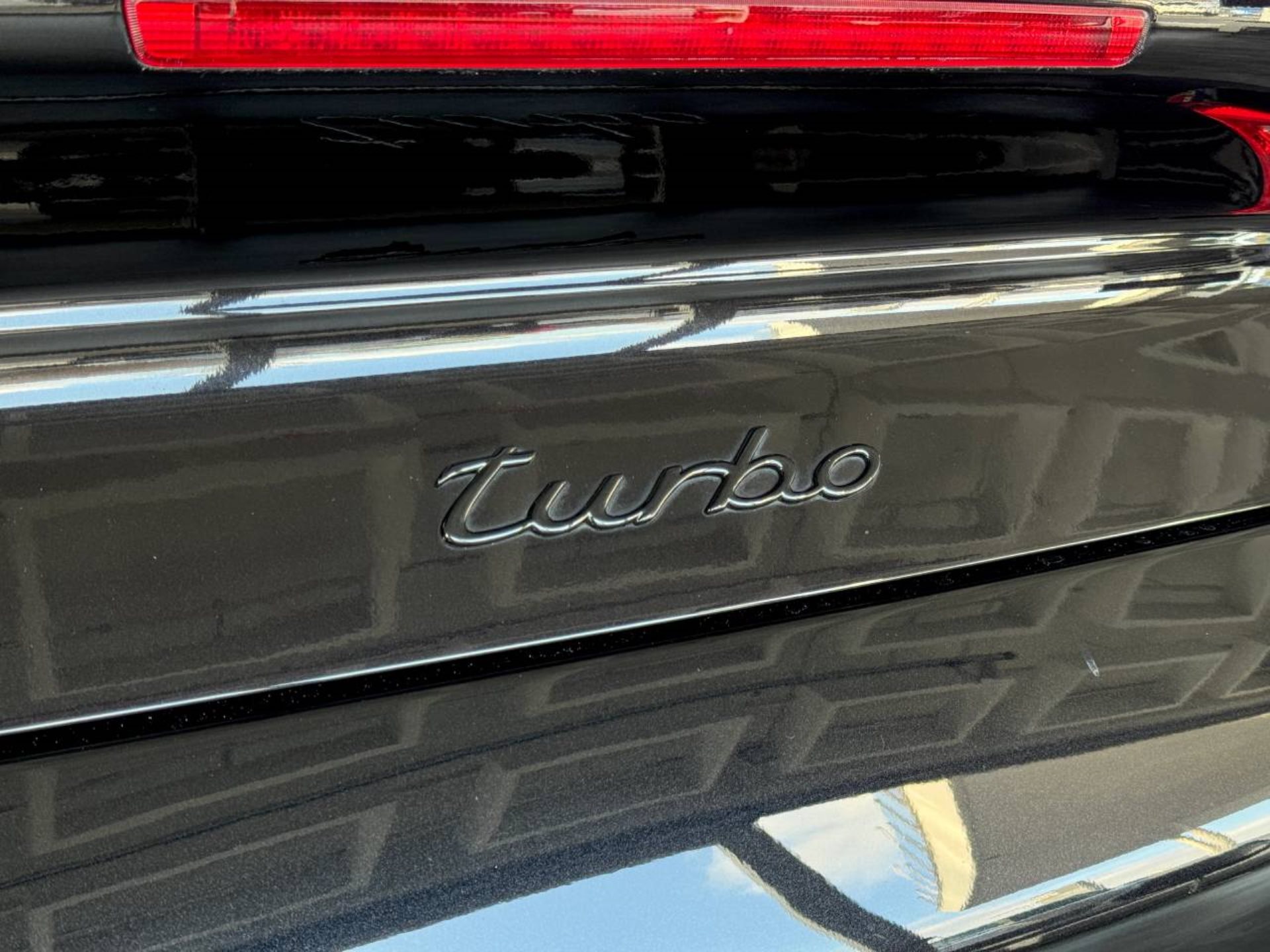 PORSCHE 911 Turbo Cabriolet-image-36