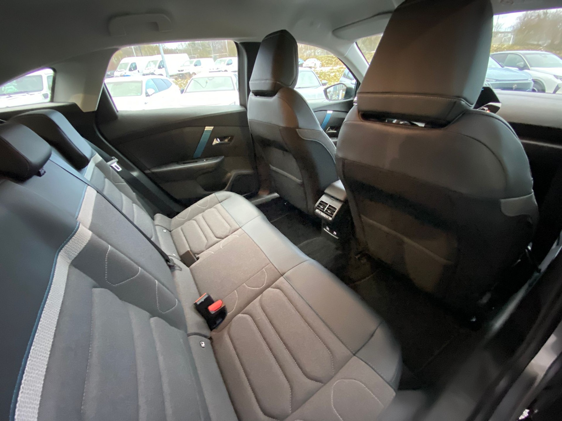 CITROEN C4 Electric Swiss Edition-image-10