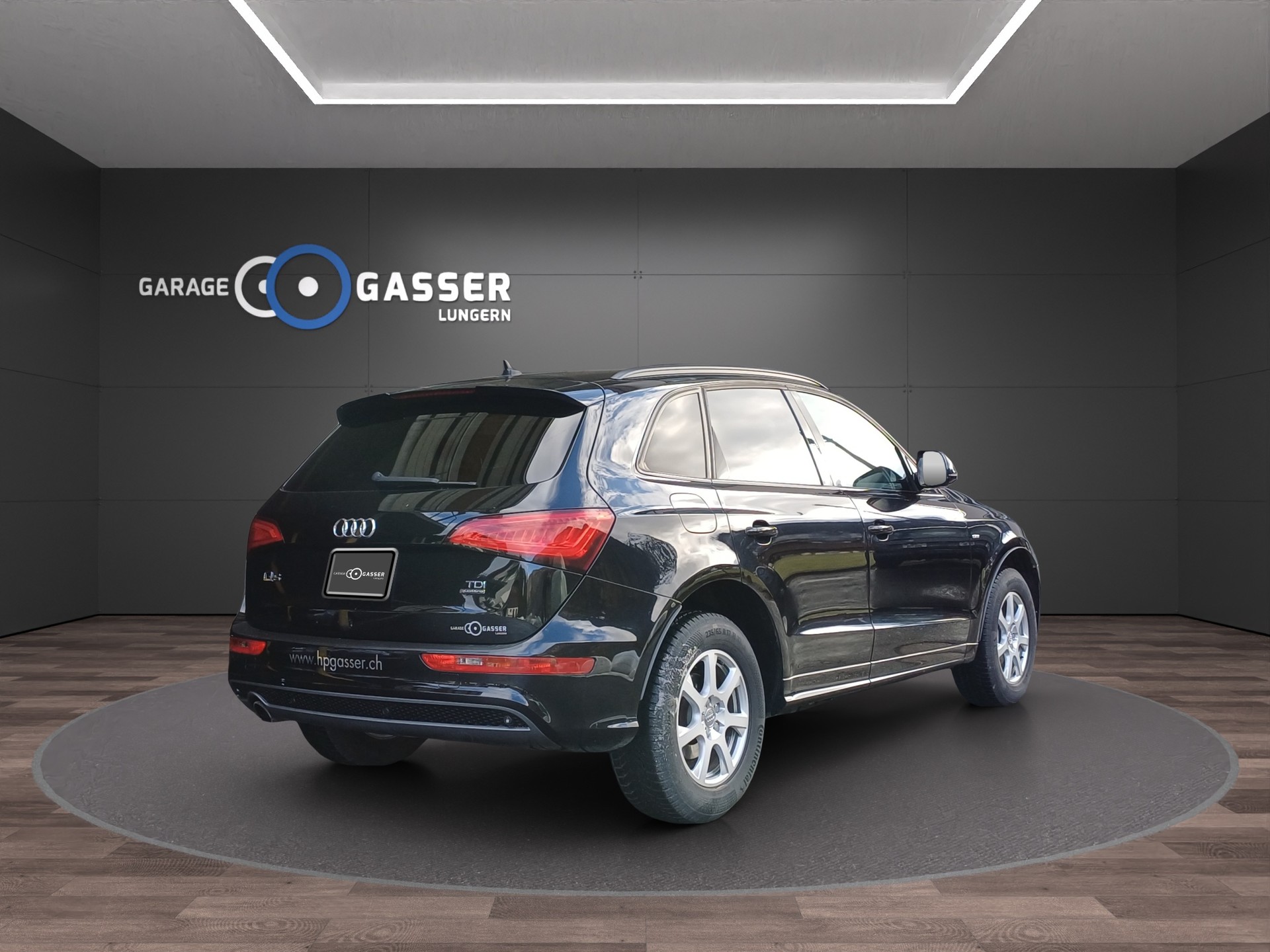 AUDI Q5 2.0 TDI quattro-image-6