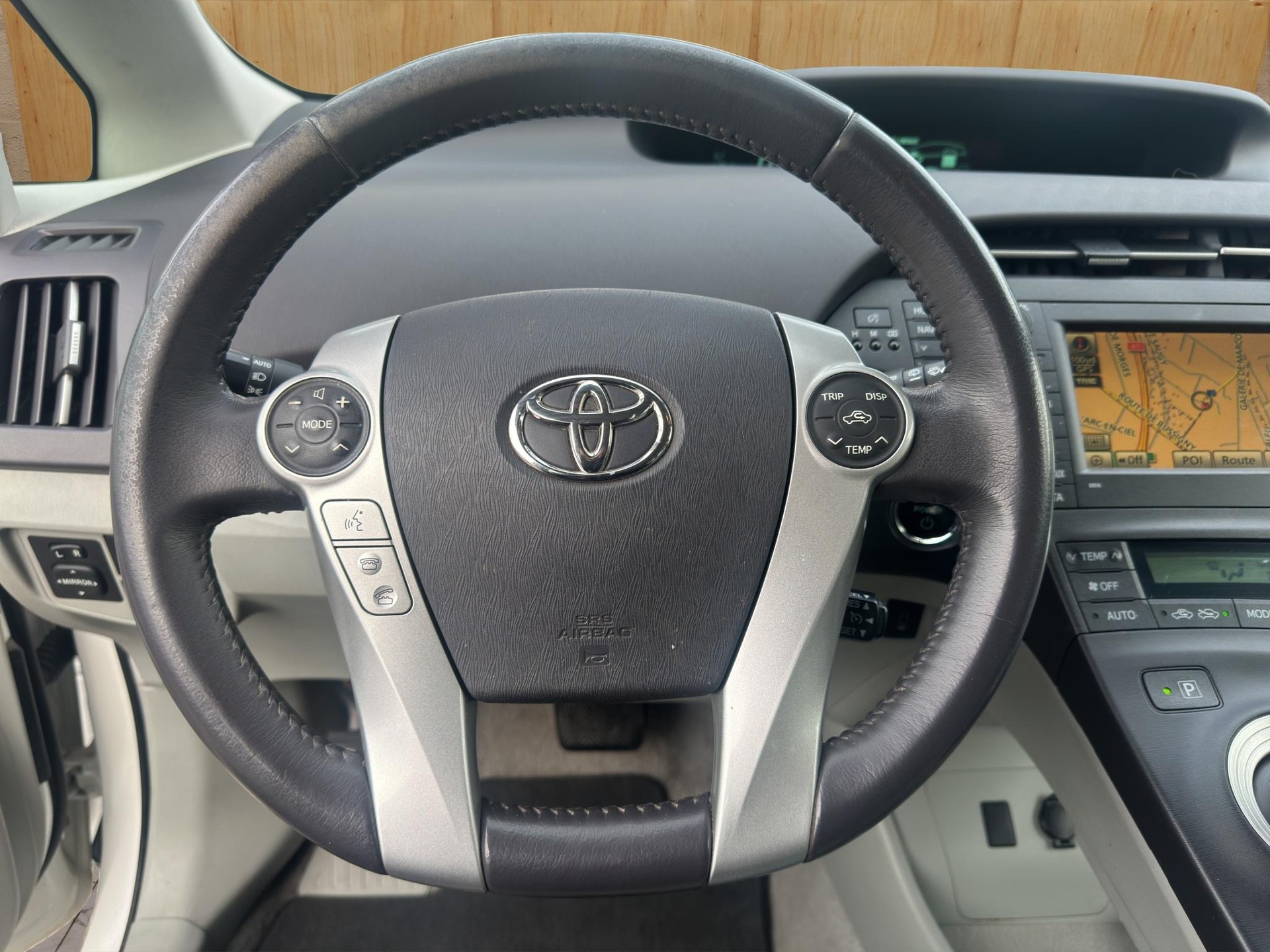 TOYOTA Prius 1.8 VVTi HSD S.Premium-image-8