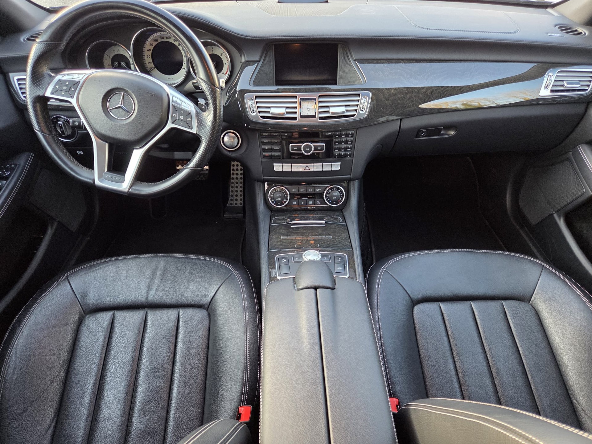 MERCEDES-BENZ CLS Shooting Brake 350 CDI 4Matic 7G-Tronic ** AHK 2100kg ** AMG Line **-image-5