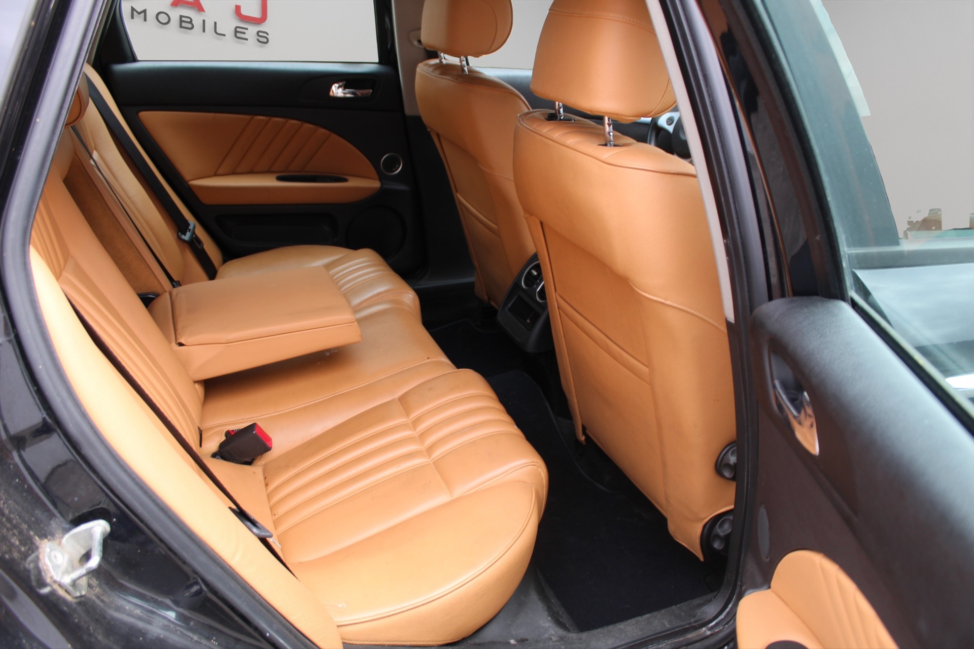 ALFA ROMEO 159 Sportwagon 1.9 JTD TI Q-Tronic-image-9