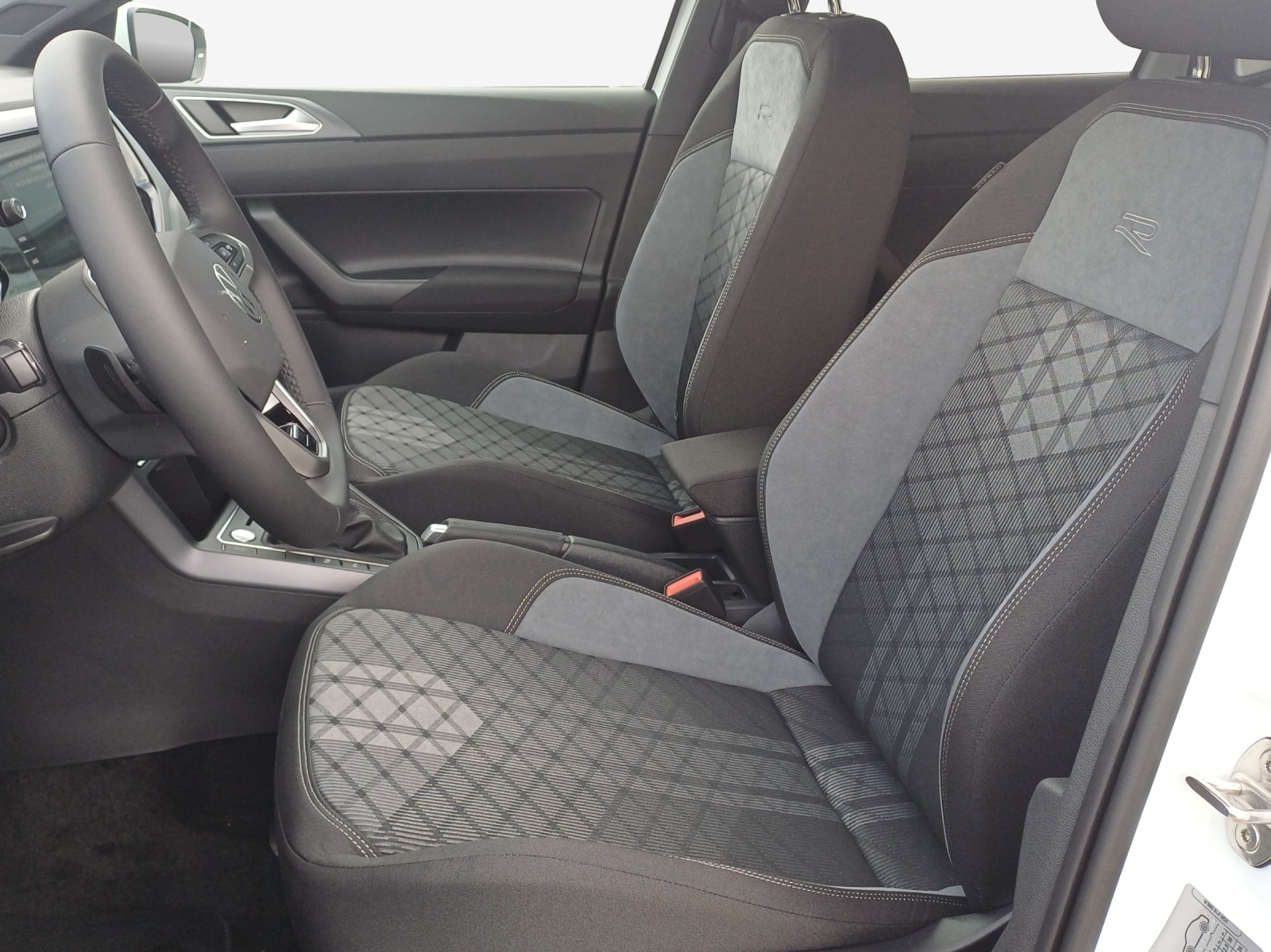 VW Polo 1.0 TSI R-Line DSG-image-7
