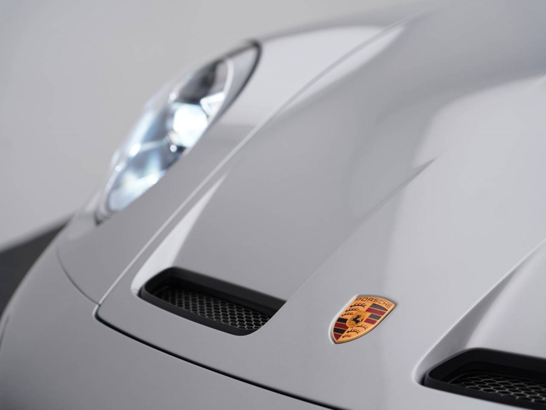 PORSCHE 911 GT3 mit Touring-Paket-image-11