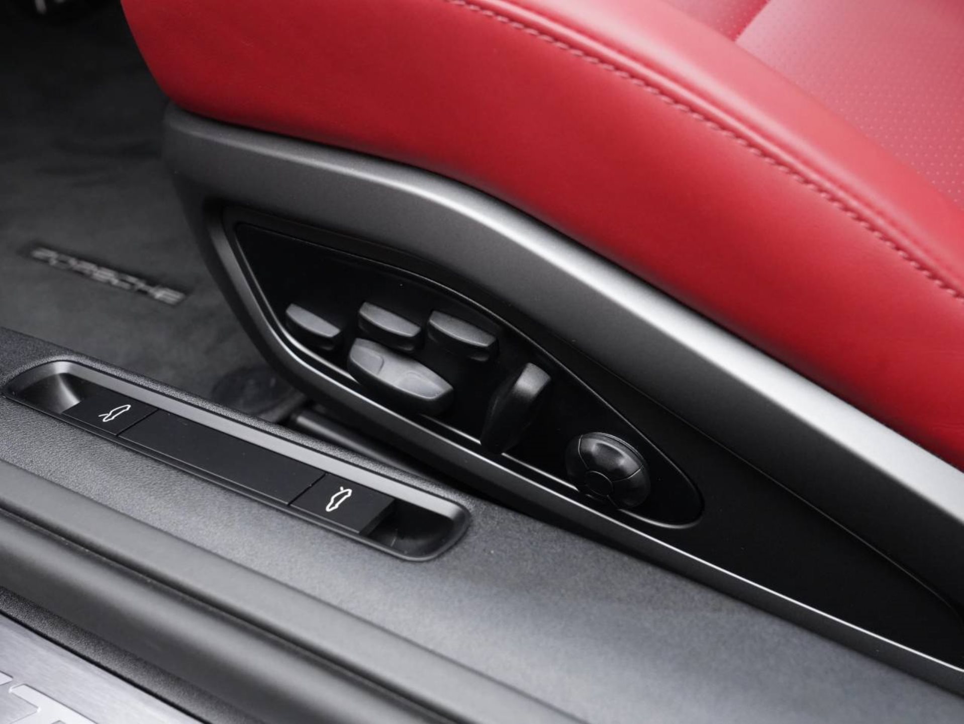 PORSCHE 911 GT3 mit Touring-Paket-image-22