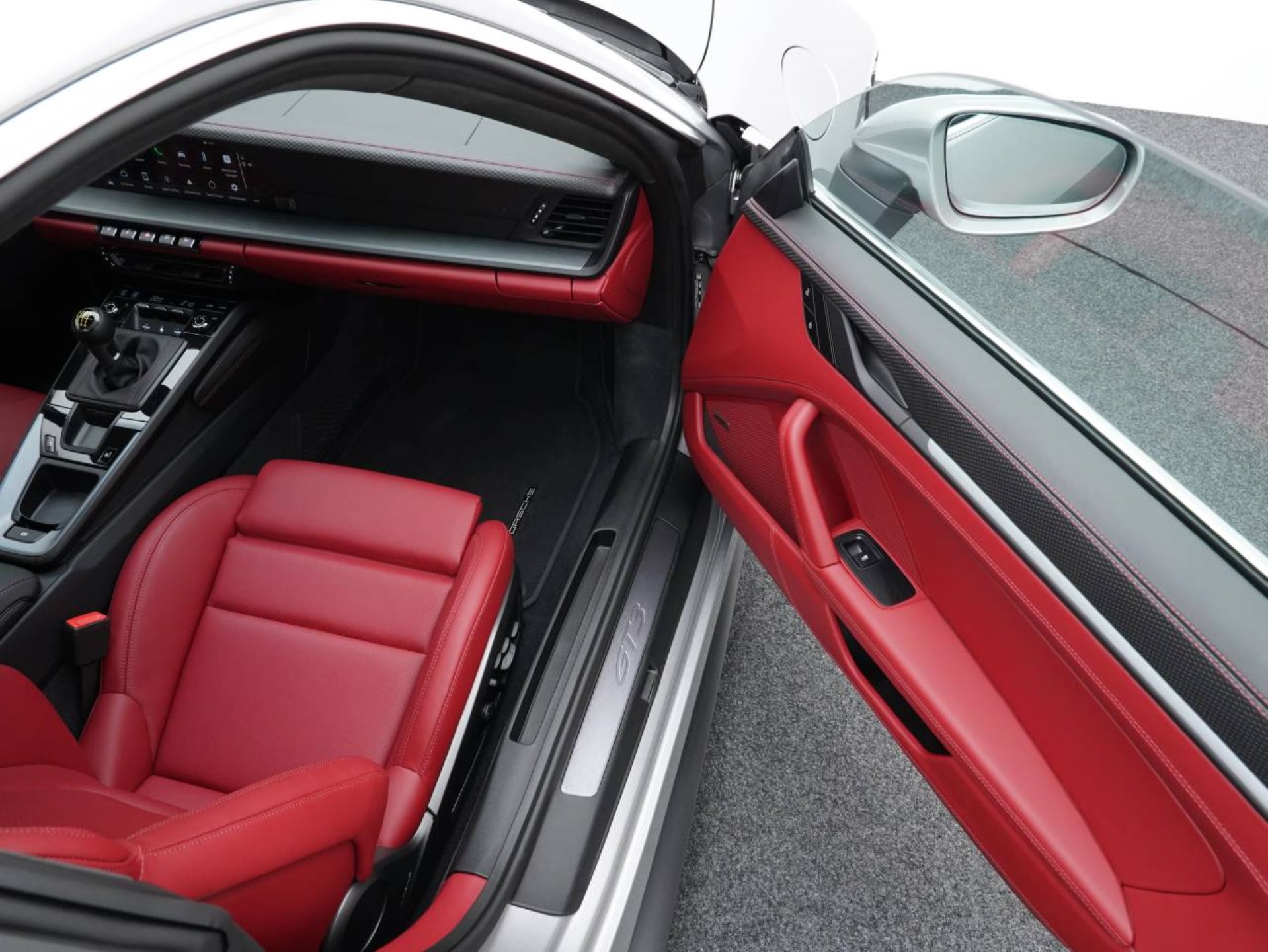 PORSCHE 911 GT3 mit Touring-Paket-image-23