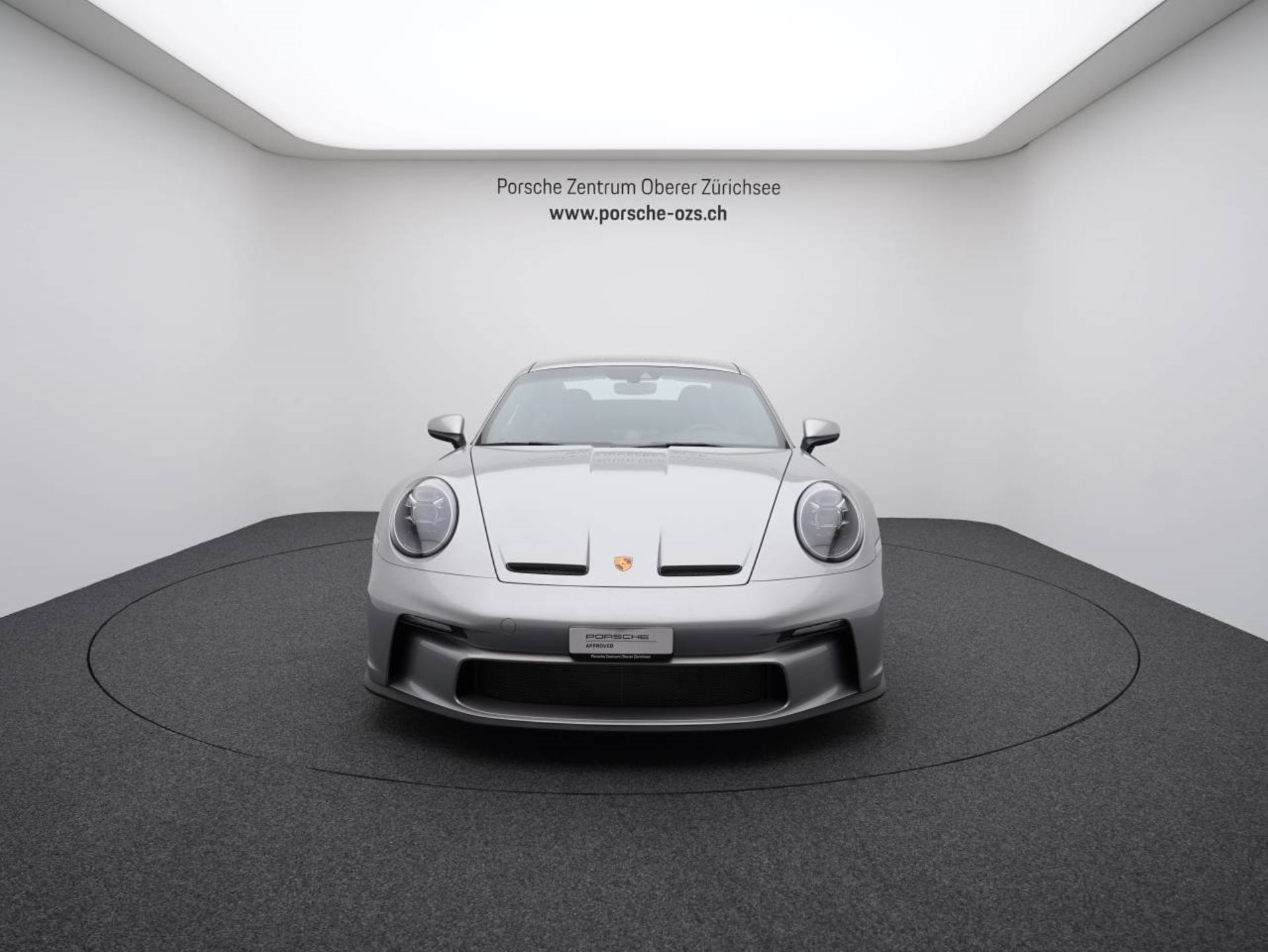 PORSCHE 911 GT3 mit Touring-Paket-image-9