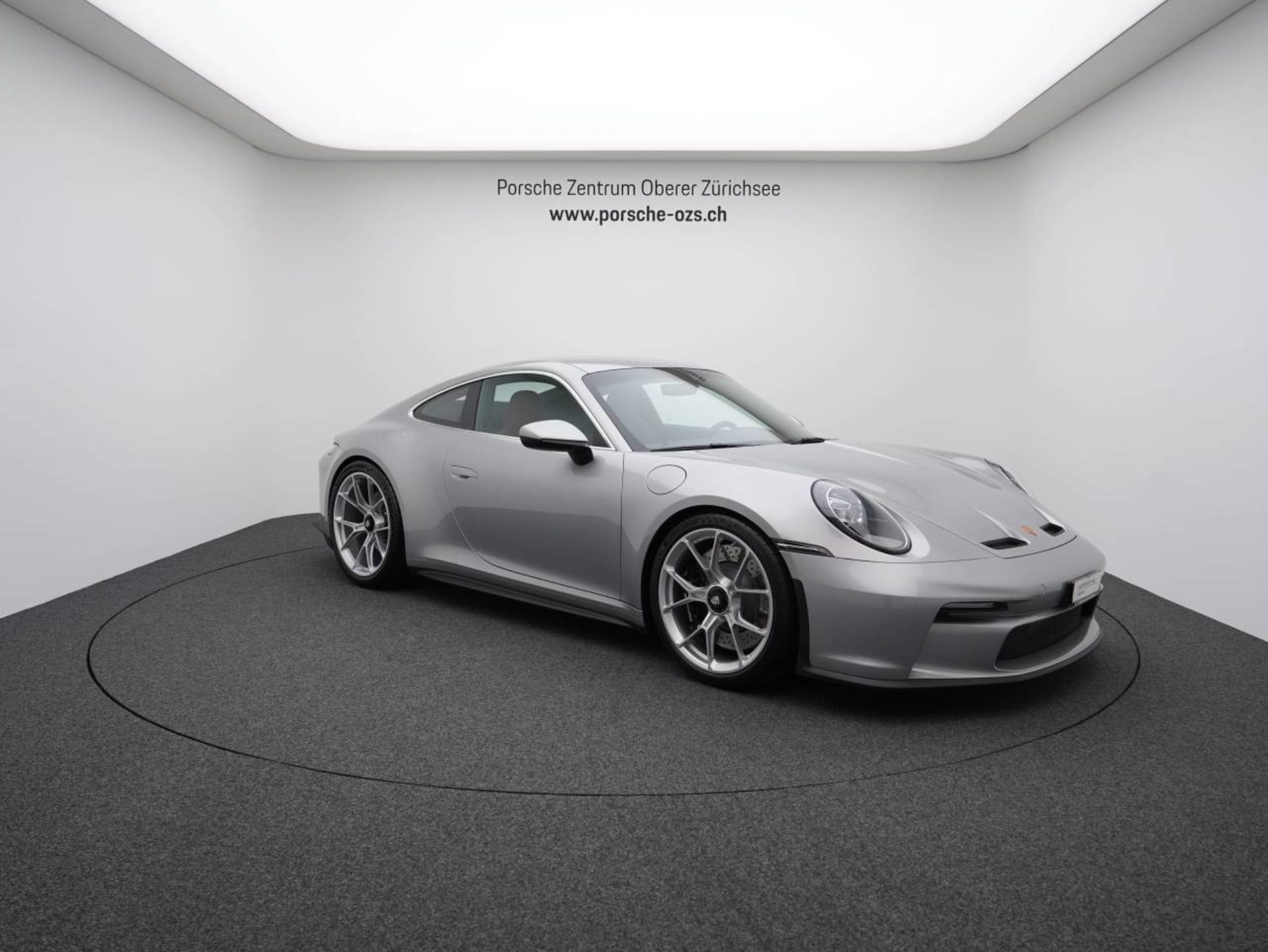 PORSCHE 911 GT3 mit Touring-Paket-image-8