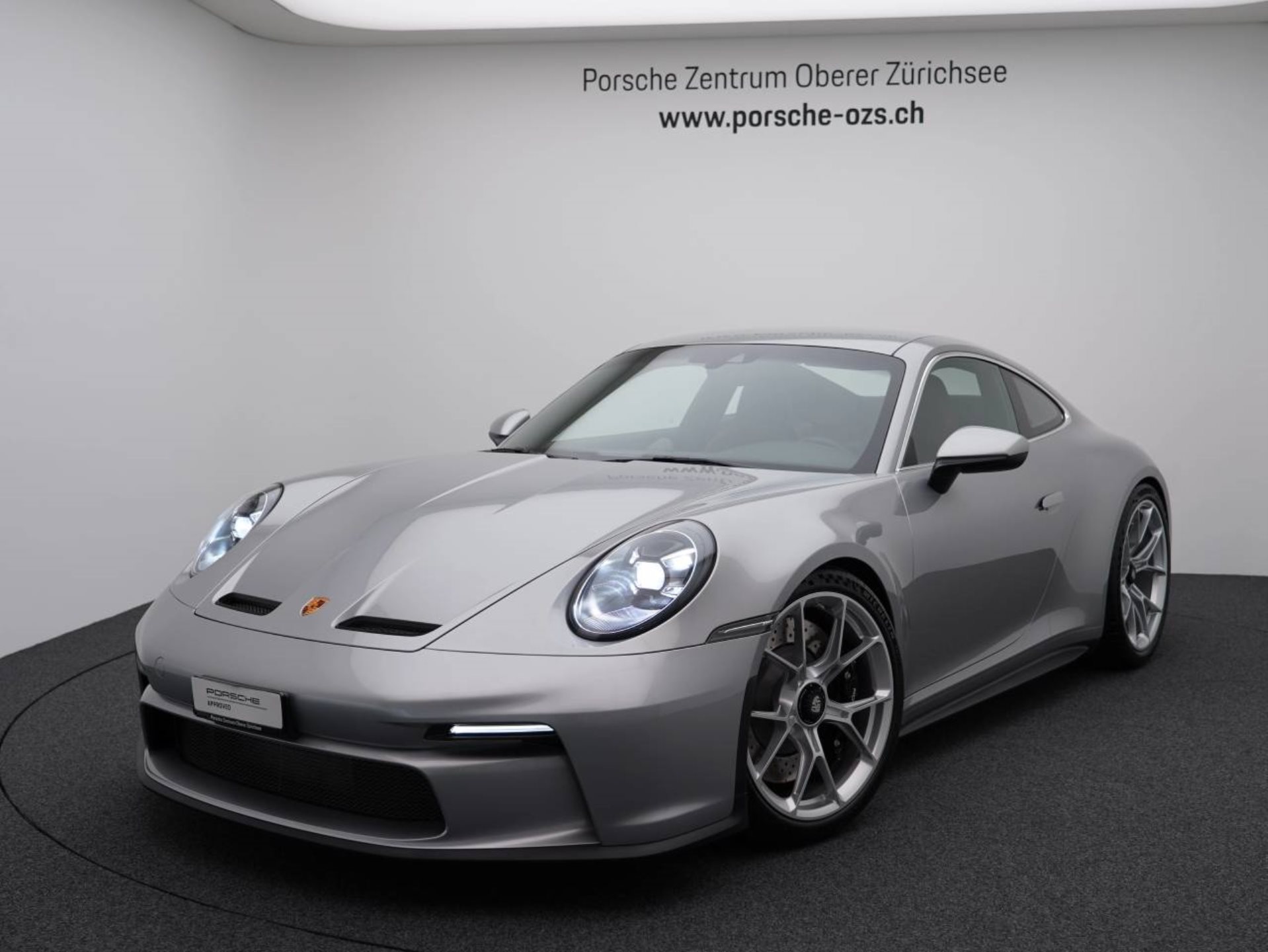 PORSCHE 911 GT3 mit Touring-Paket-image-0
