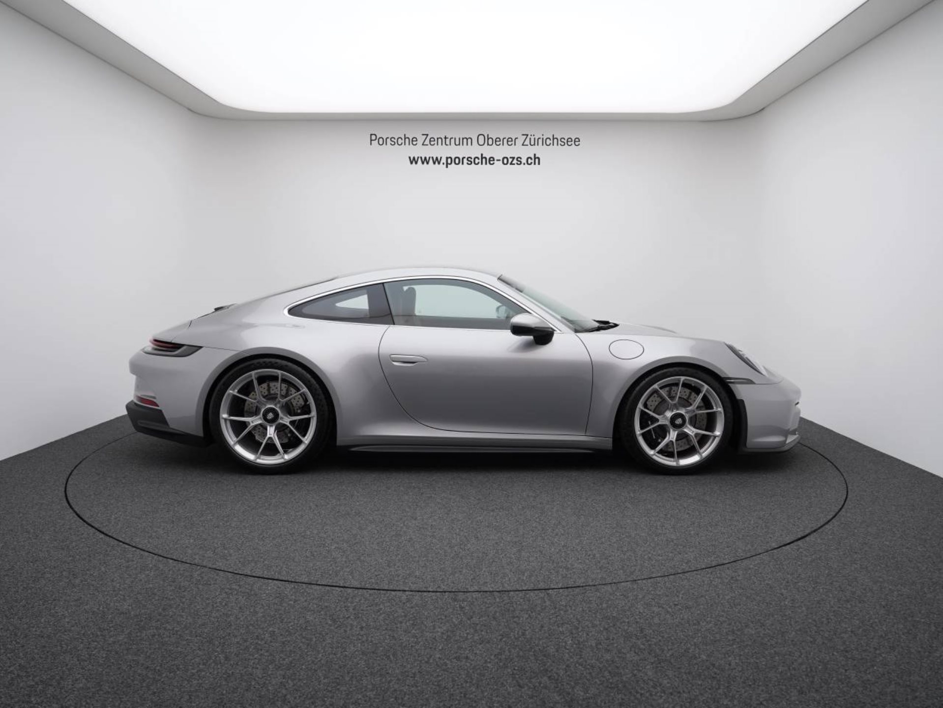 PORSCHE 911 GT3 mit Touring-Paket-image-7