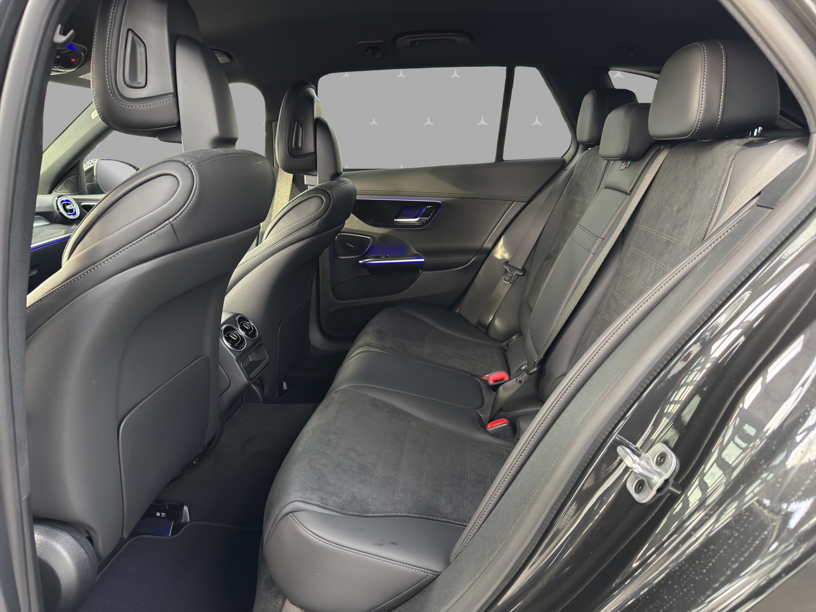 MERCEDES-BENZ C 220 d 4 Matic Swiss Star-image-13