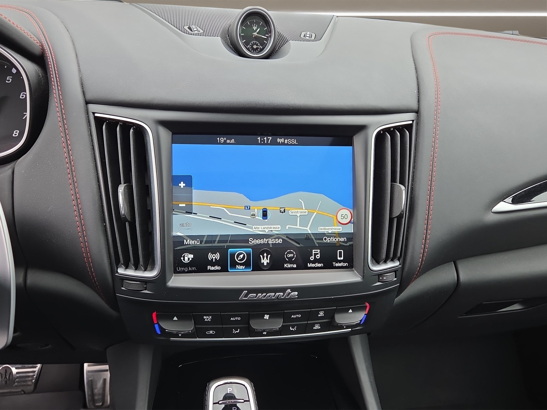 MASERATI LEVANTE 3.0 V6 S GranSport-image-8