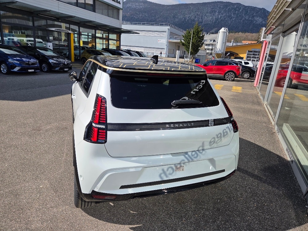 RENAULT R5 E-Tech Comfort Range 52 kWh Iconic Five-image-2