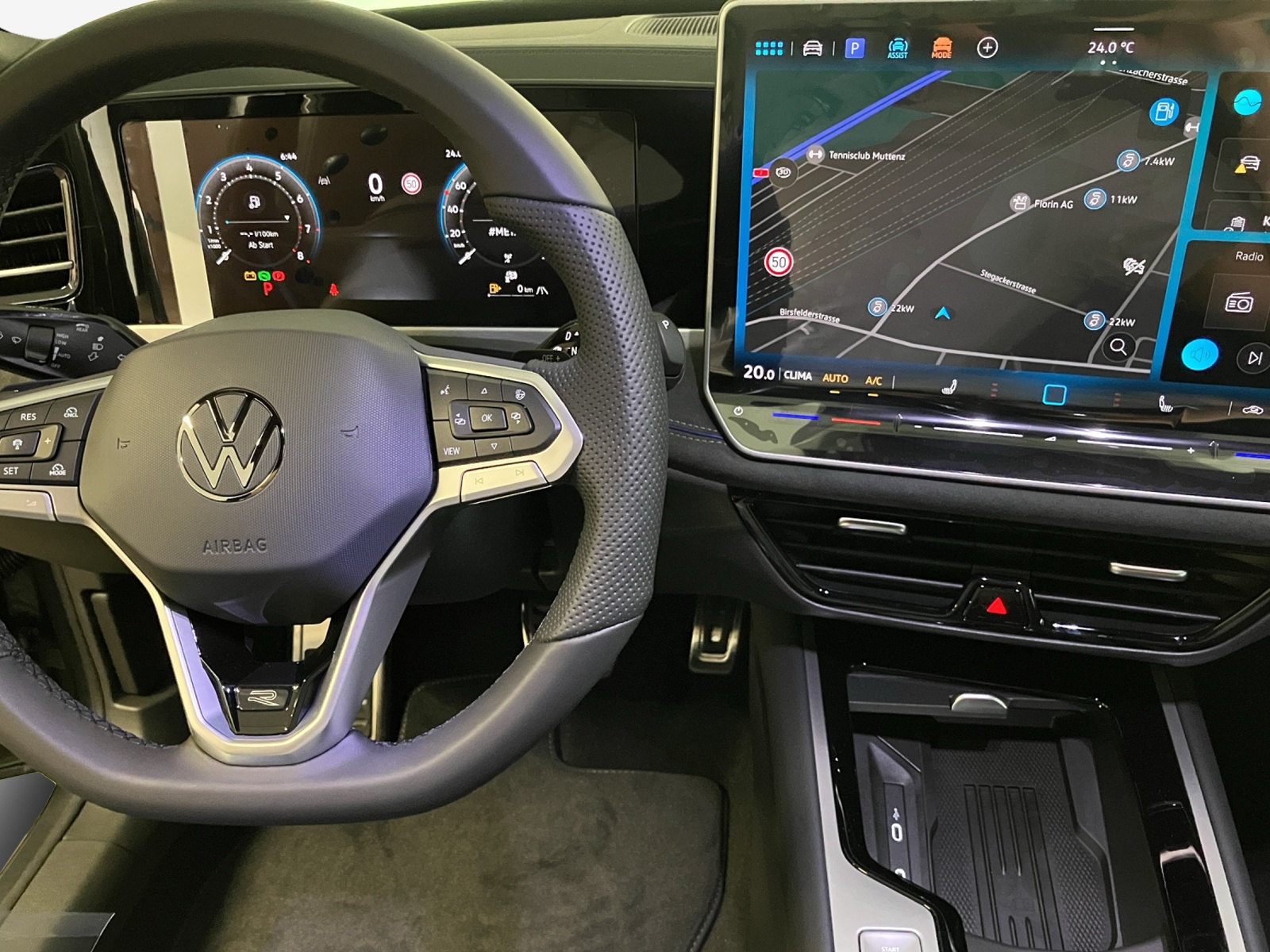 VW Passat Variant 2.0 TSI evo4 R-Line 4 Motion DSG-image-8