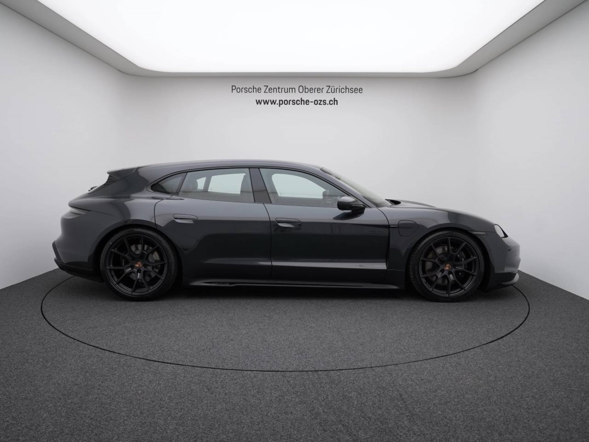 PORSCHE Taycan GTS Sport Turismo-image-7
