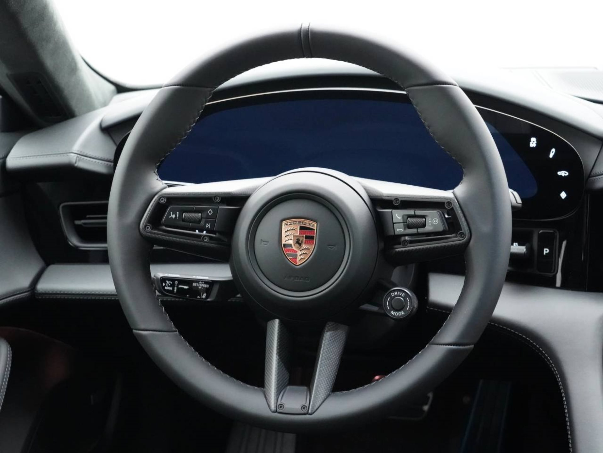 PORSCHE Taycan GTS Sport Turismo-image-15