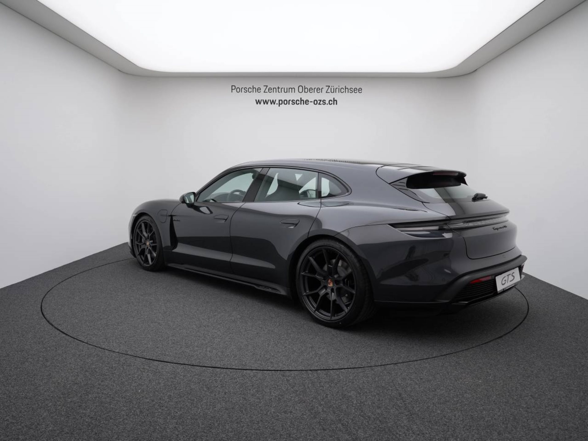 PORSCHE Taycan GTS Sport Turismo-image-2