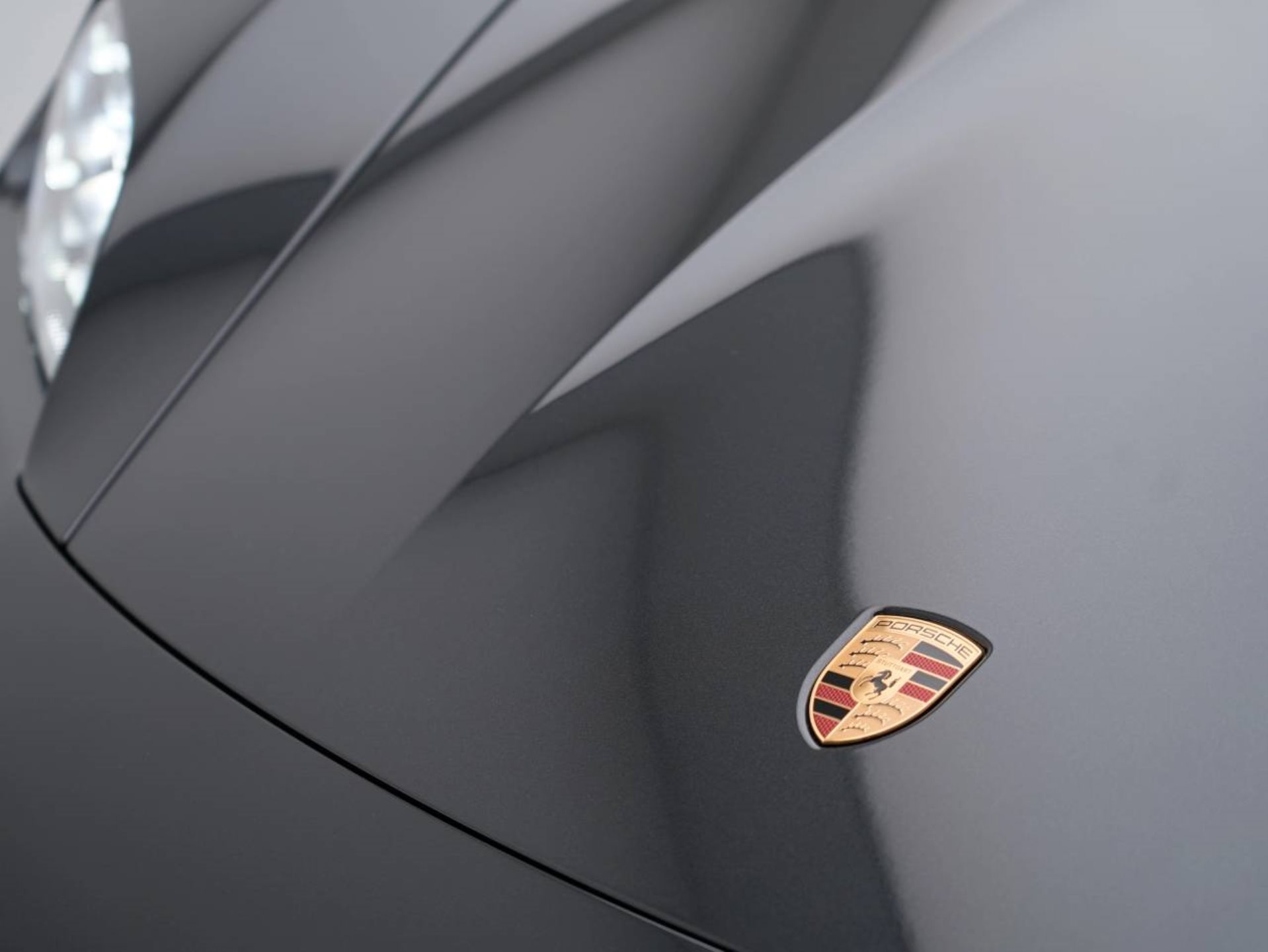 PORSCHE Taycan GTS Sport Turismo-image-11