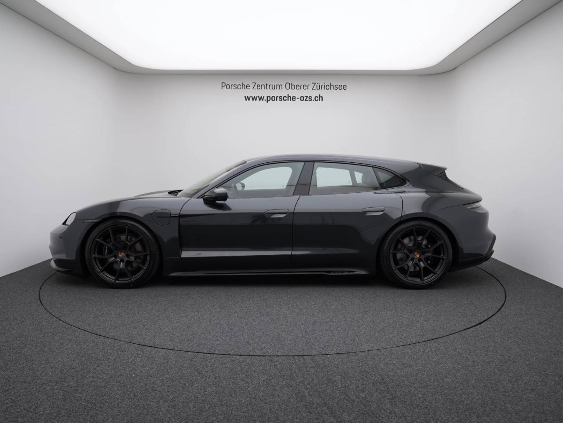 PORSCHE Taycan GTS Sport Turismo-image-1