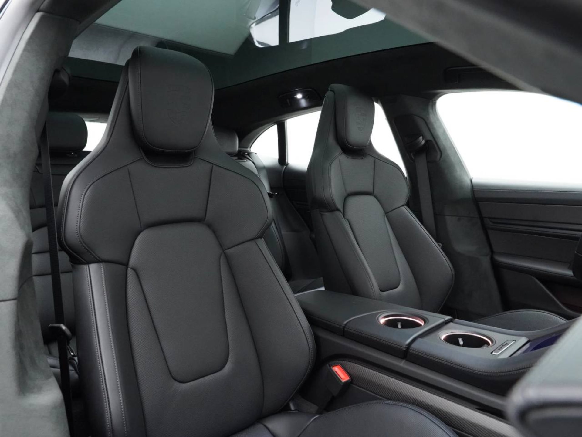 PORSCHE Taycan GTS Sport Turismo-image-25
