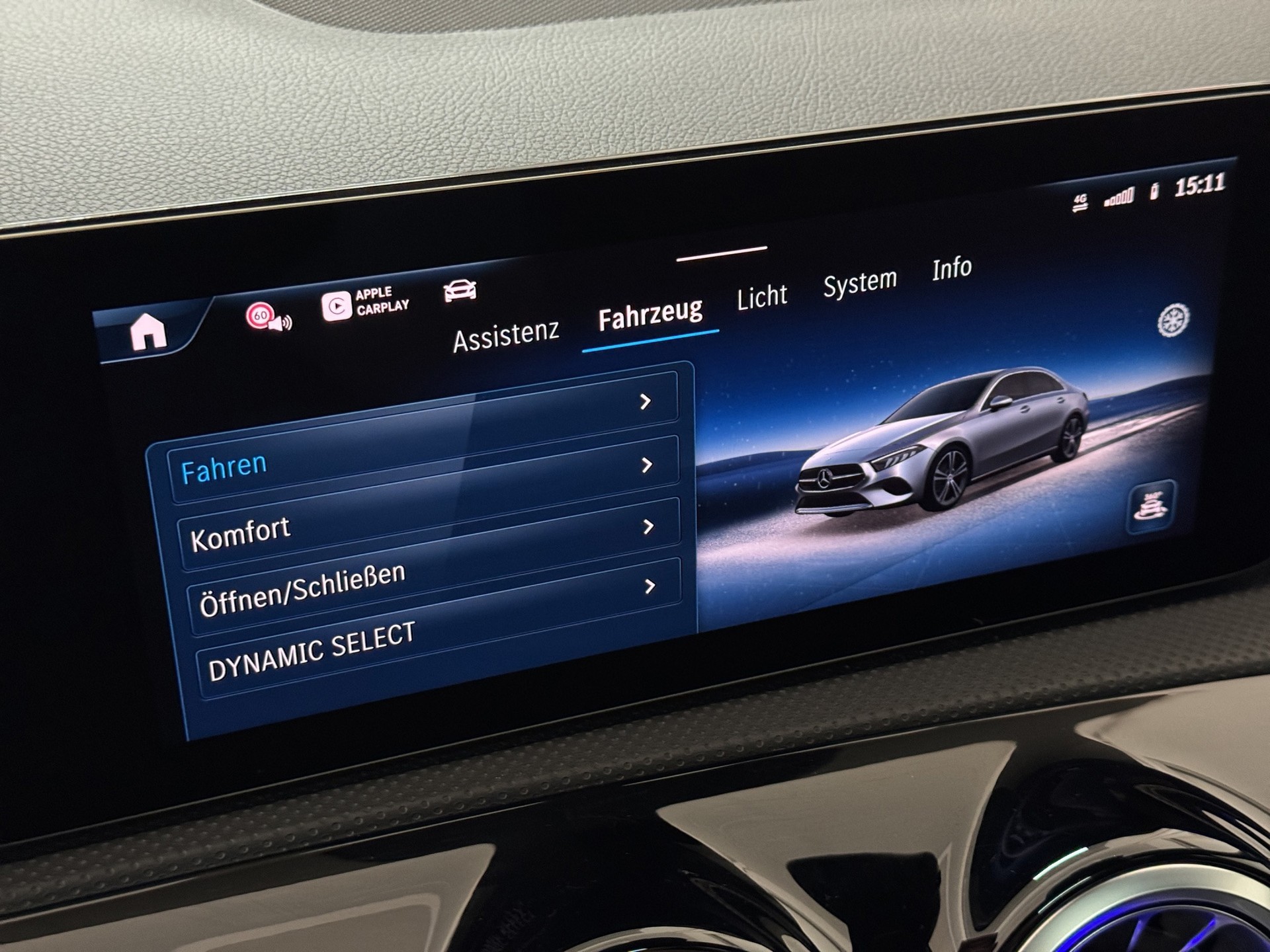 MERCEDES-BENZ A 180 7G-DCT AMG Line Night Star "Pano-Burmester-360°Kamera"-image-24