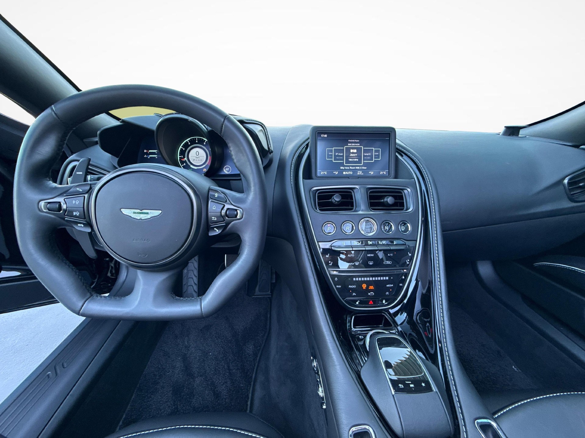 ASTON MARTIN DBS Superleggera Volante 5.2 V12 Bi-Turbo-image-8