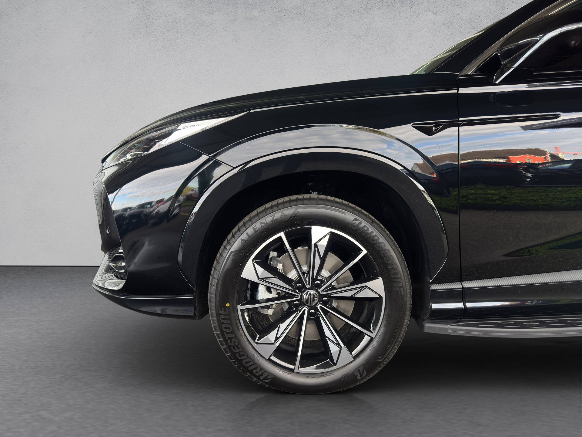 MG HS 1.5 PHEV Luxury-image-2