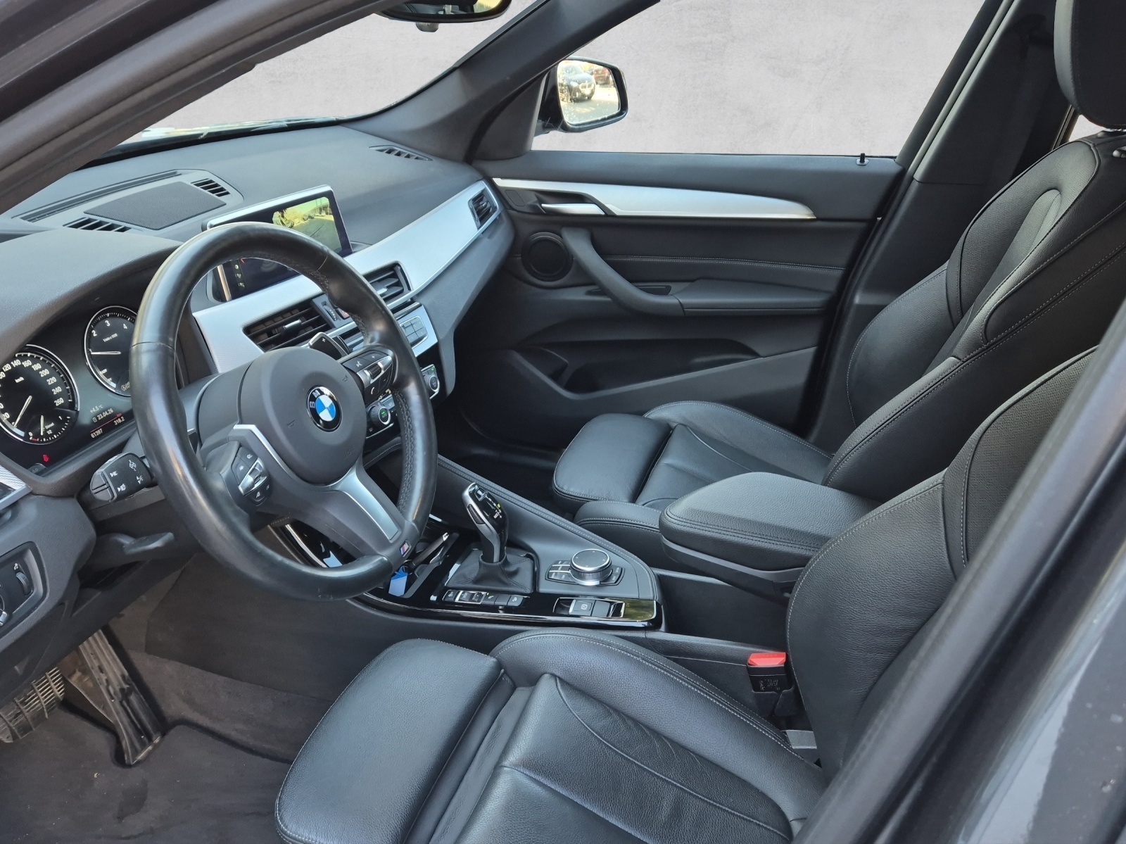BMW X1 xDrive 20d M Sport Steptronic-showroom-element-3