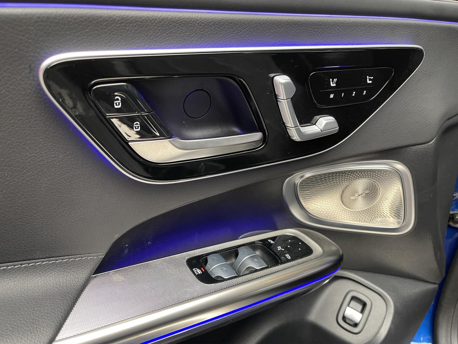 MERCEDES-BENZ CLE 200 Cabrio 4M-image-14