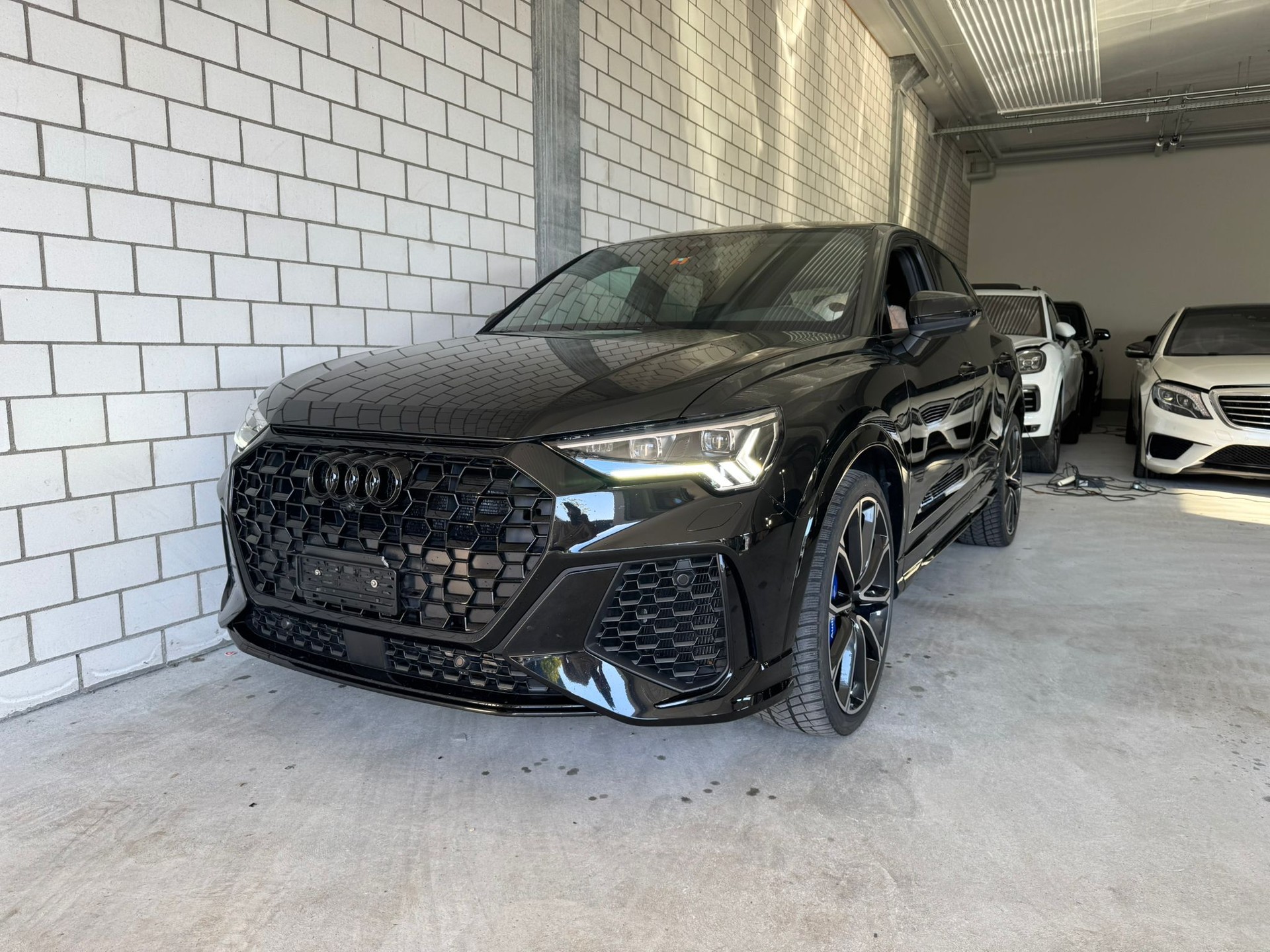 AUDI RS Q3 Sportback quattro S tronic Traumausstattung-image-1