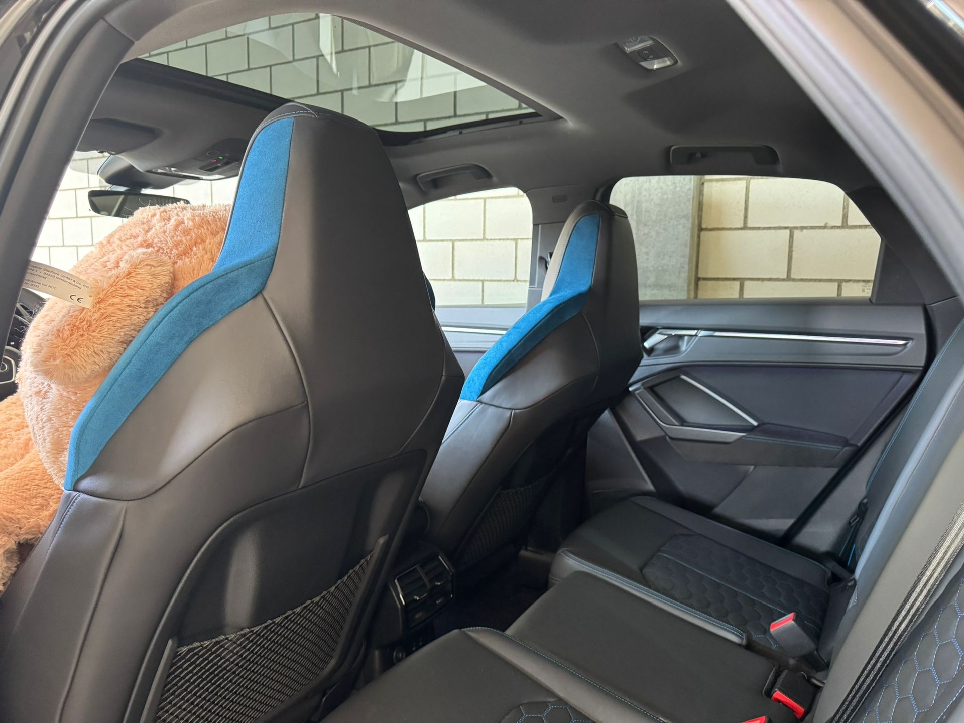 AUDI RS Q3 Sportback quattro S tronic Traumausstattung-image-4