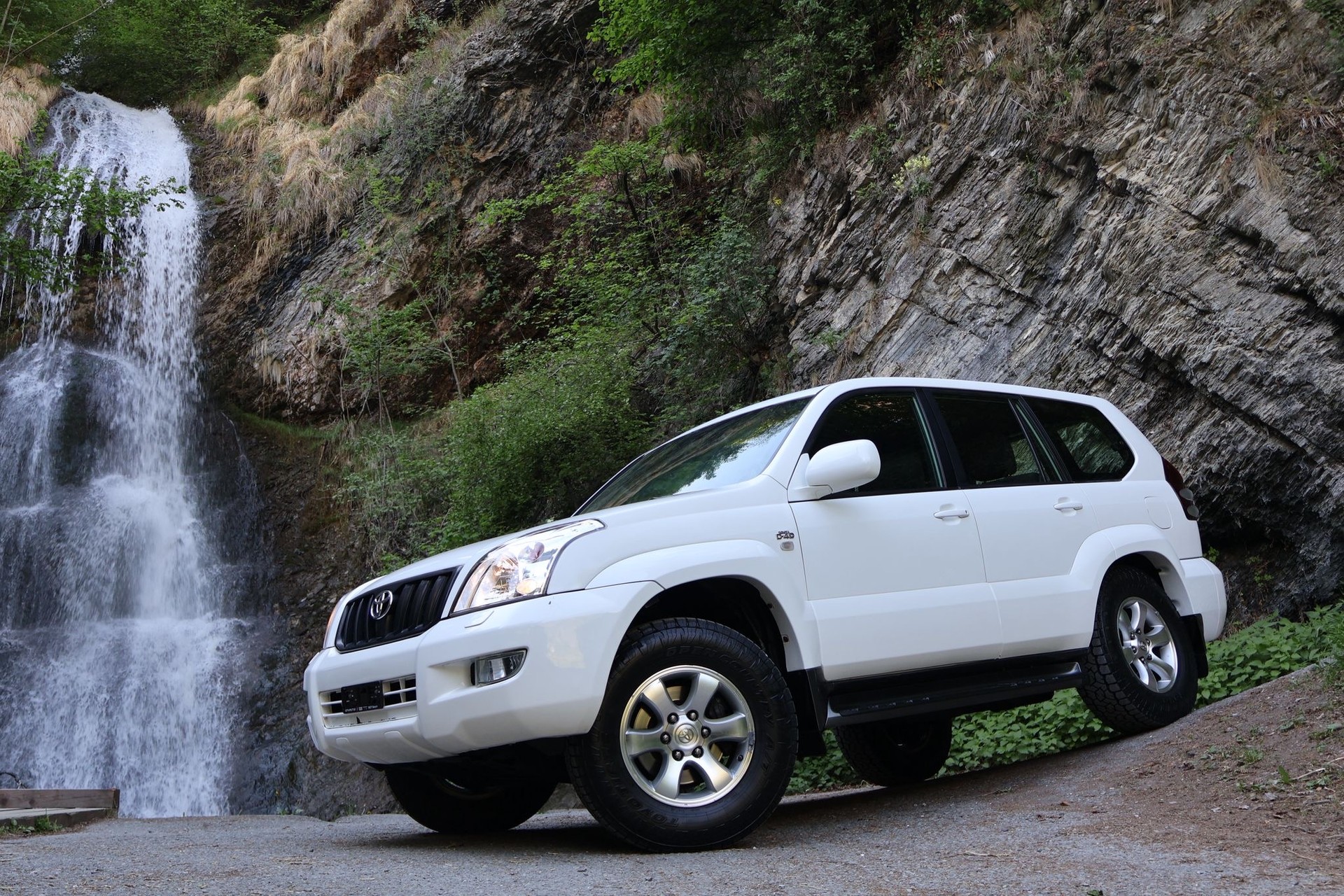 TOYOTA Land Cruiser 3.0 TD Linea Sol Executive