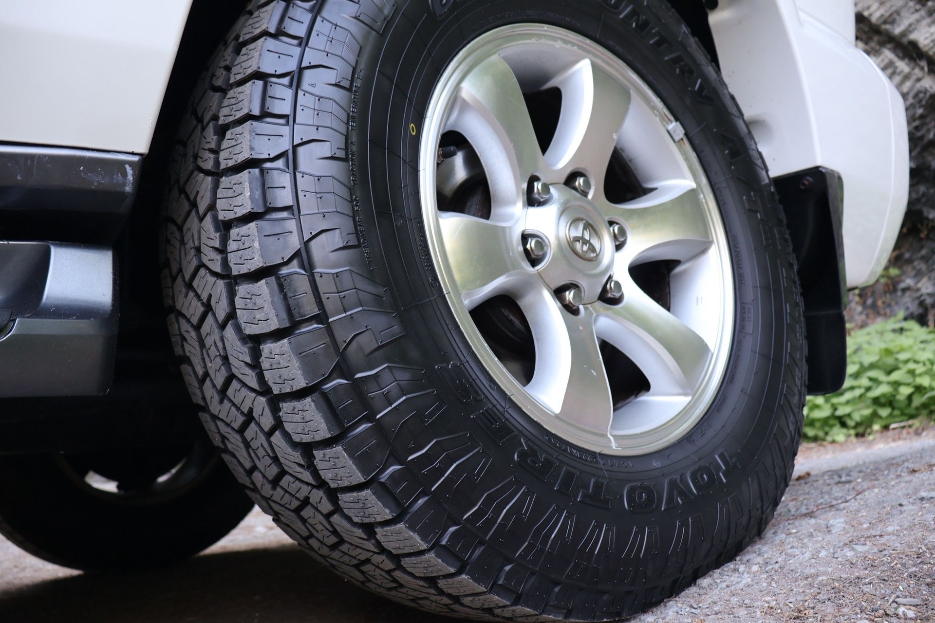 TOYOTA Land Cruiser 3.0 TD Linea Sol Executive-image-6