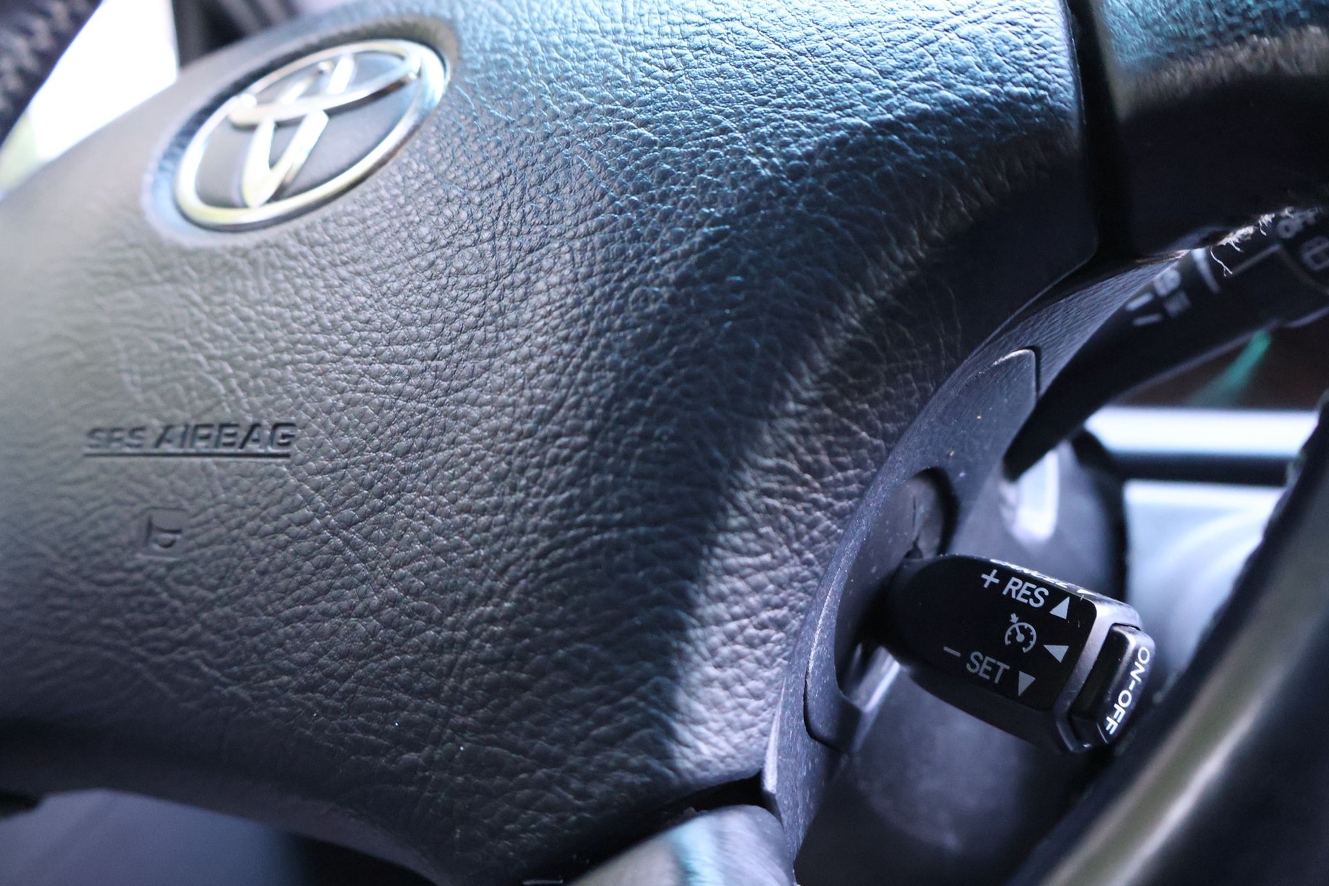 TOYOTA Land Cruiser 3.0 TD Linea Sol Executive-image-16