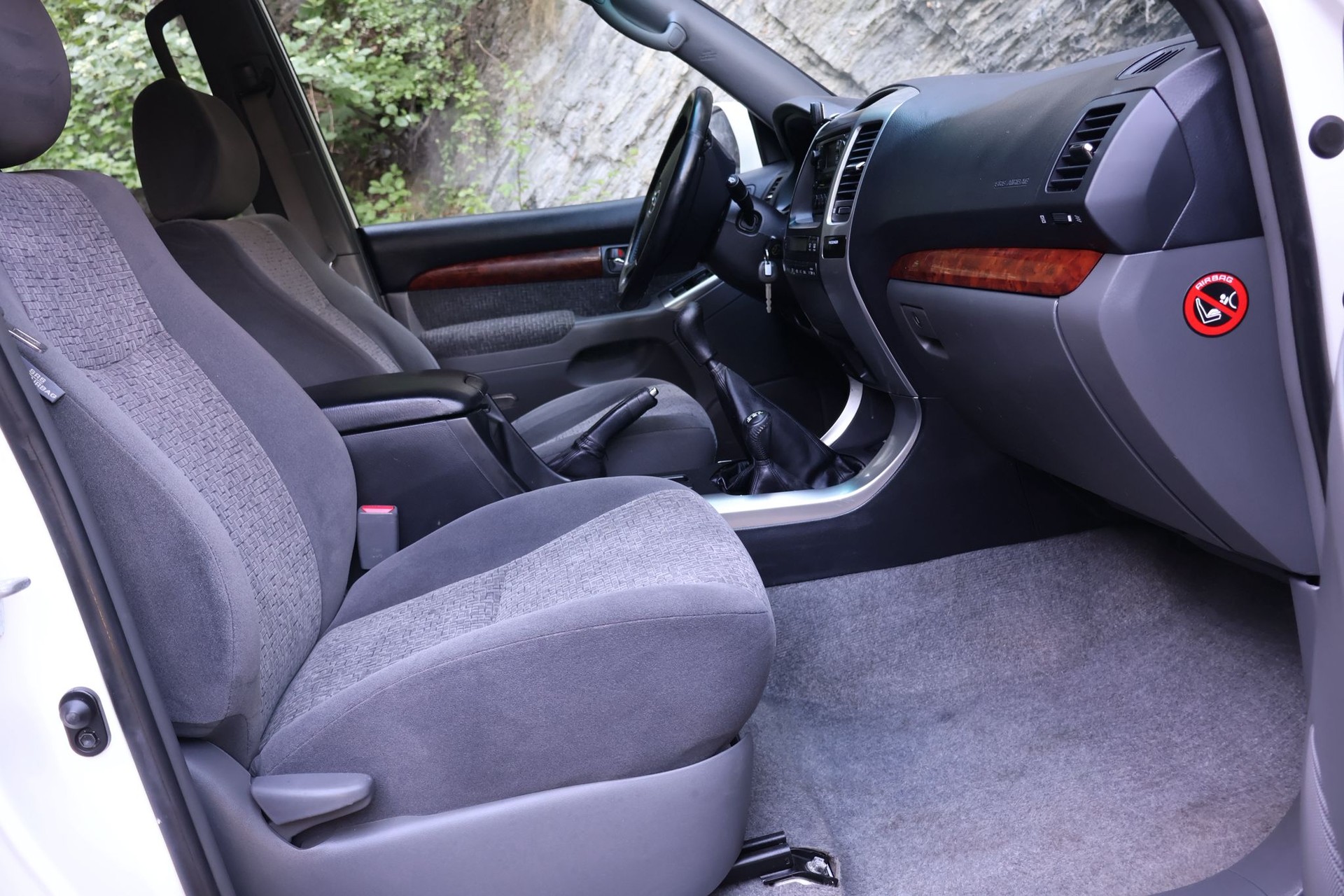 TOYOTA Land Cruiser 3.0 TD Linea Sol Executive-image-7