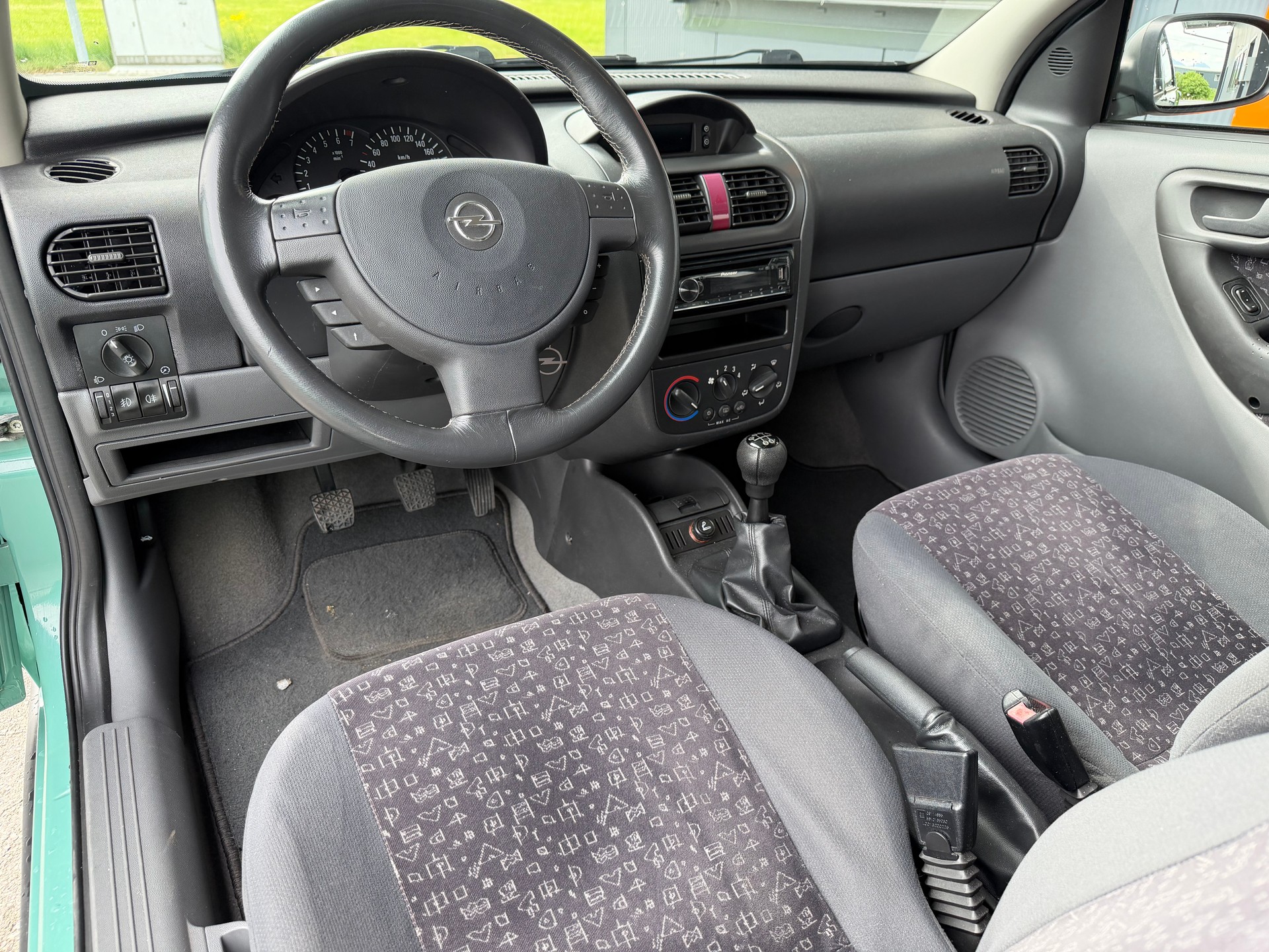 OPEL Corsa 1.4 16V Comfort-image-7