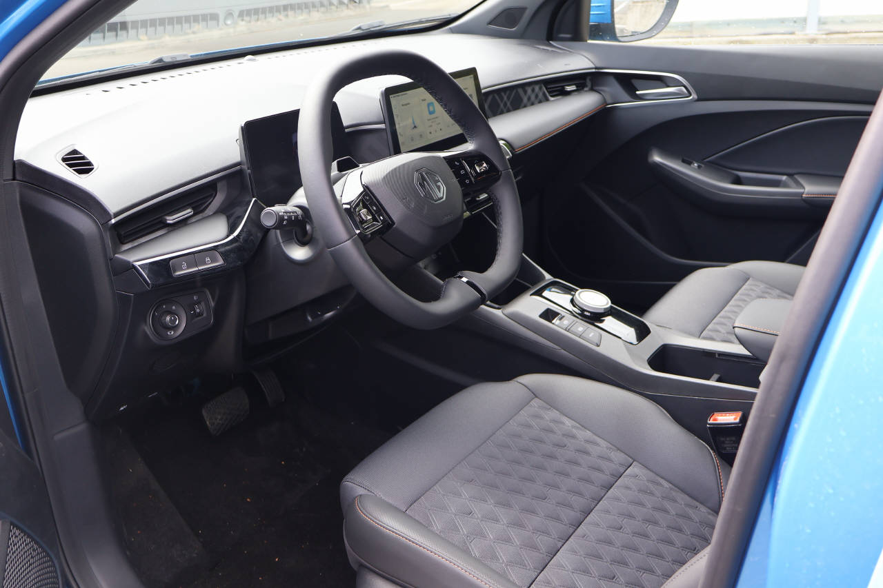MG 3 1.5 Hybrid Luxury-image-9