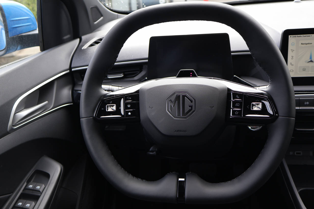 MG 3 1.5 Hybrid Luxury-image-8