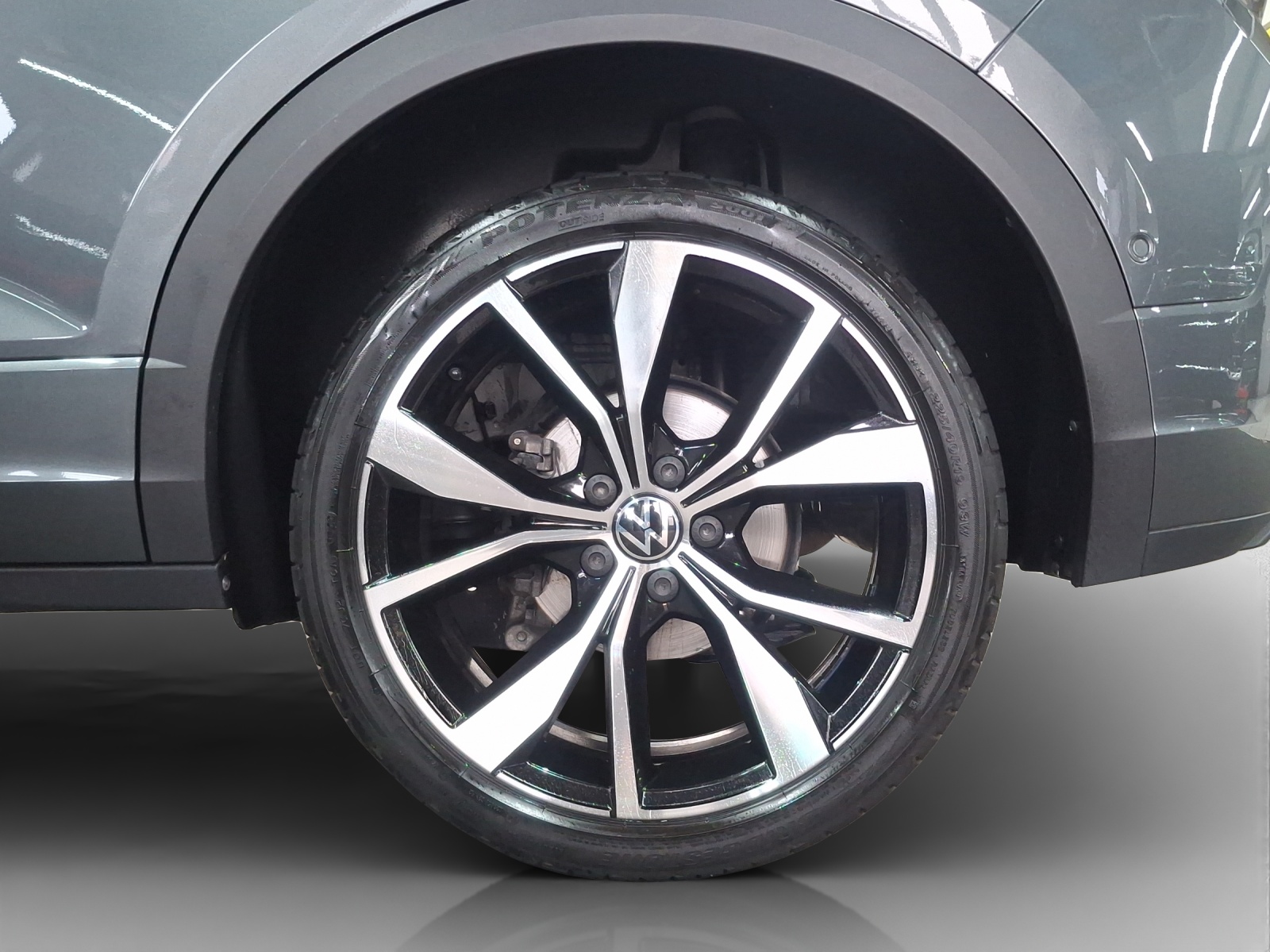 VW T-Roc 2.0 TSI R-Line DSG 4Motion-image-15