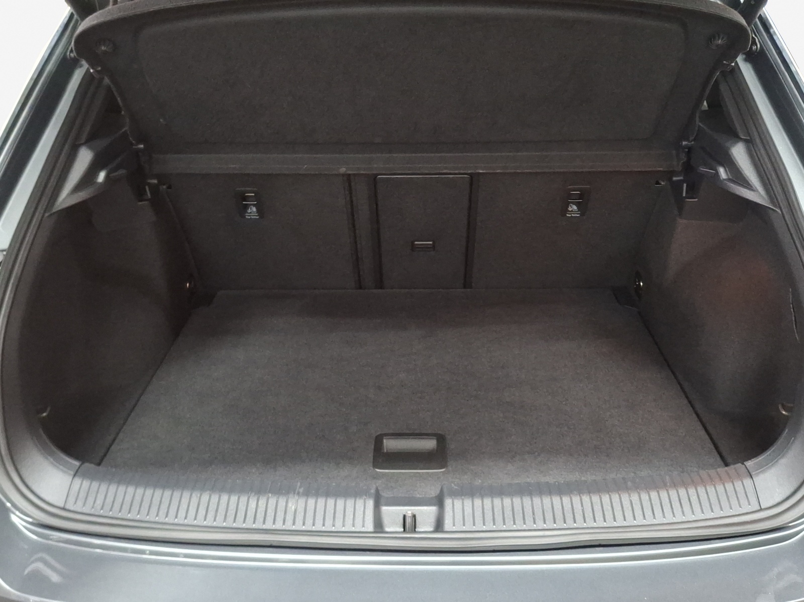 VW T-Roc 2.0 TSI R-Line DSG 4Motion-image-12