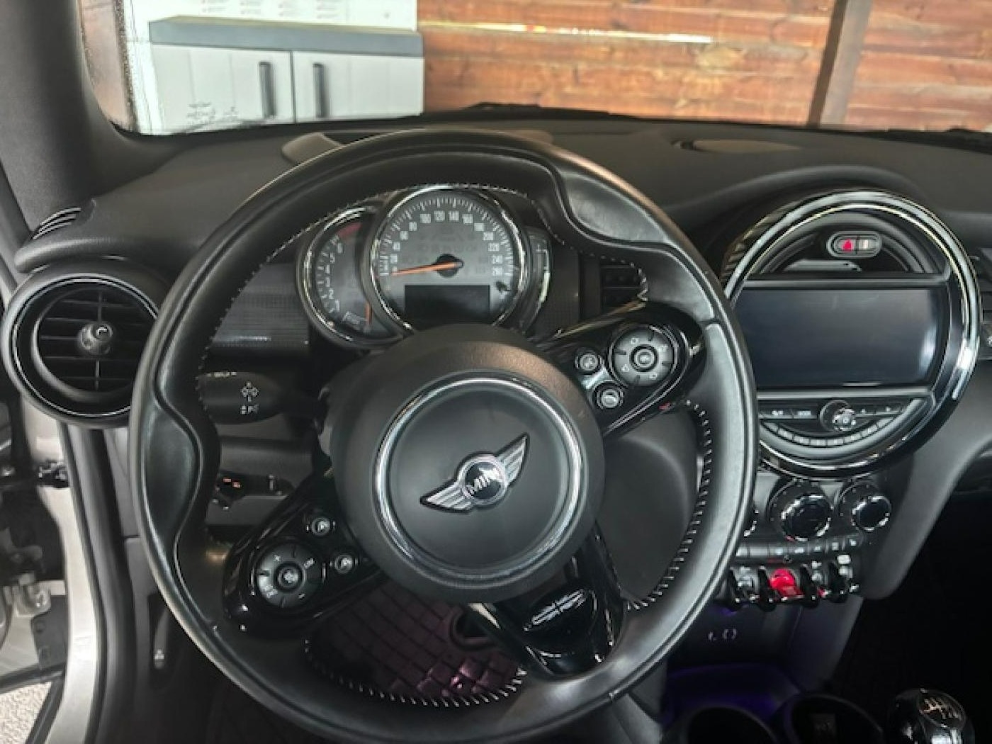 MINI Cooper Cabriolet-image-5