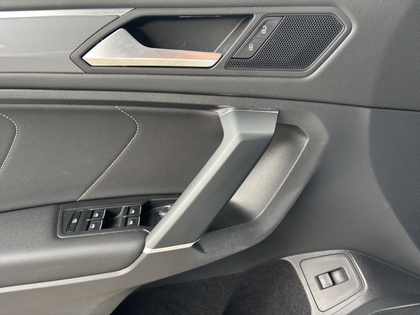 VW Tiguan Allspace 2.0TSI Highline 4Motion DSG-image-11