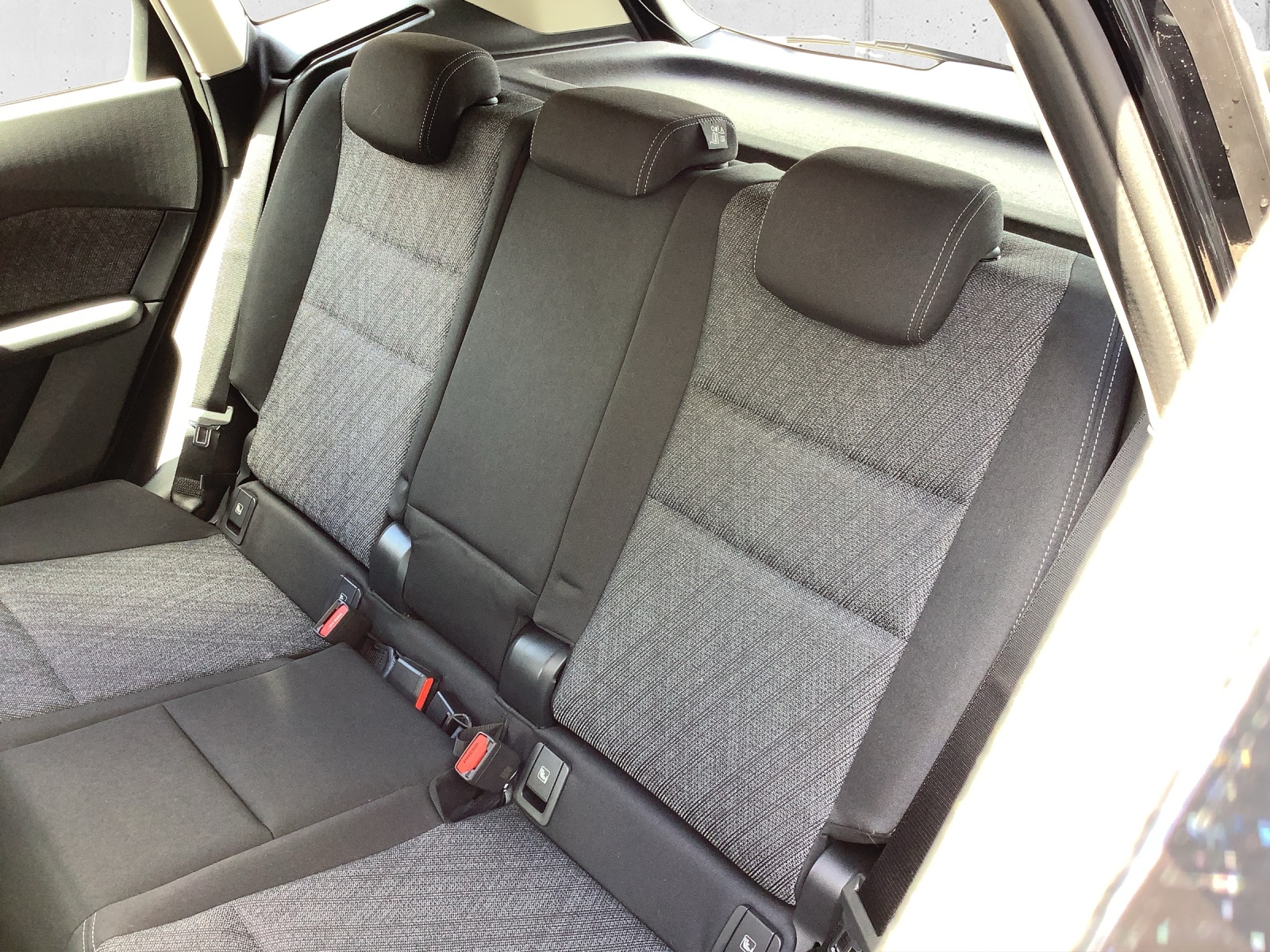 BMW 230e xDrive Act. Tourer-image-18