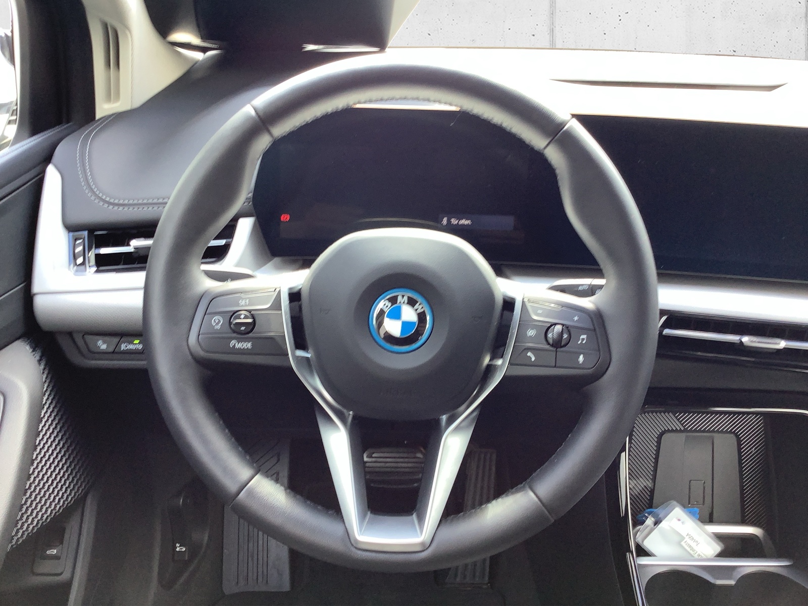 BMW 230e xDrive Act. Tourer-image-13