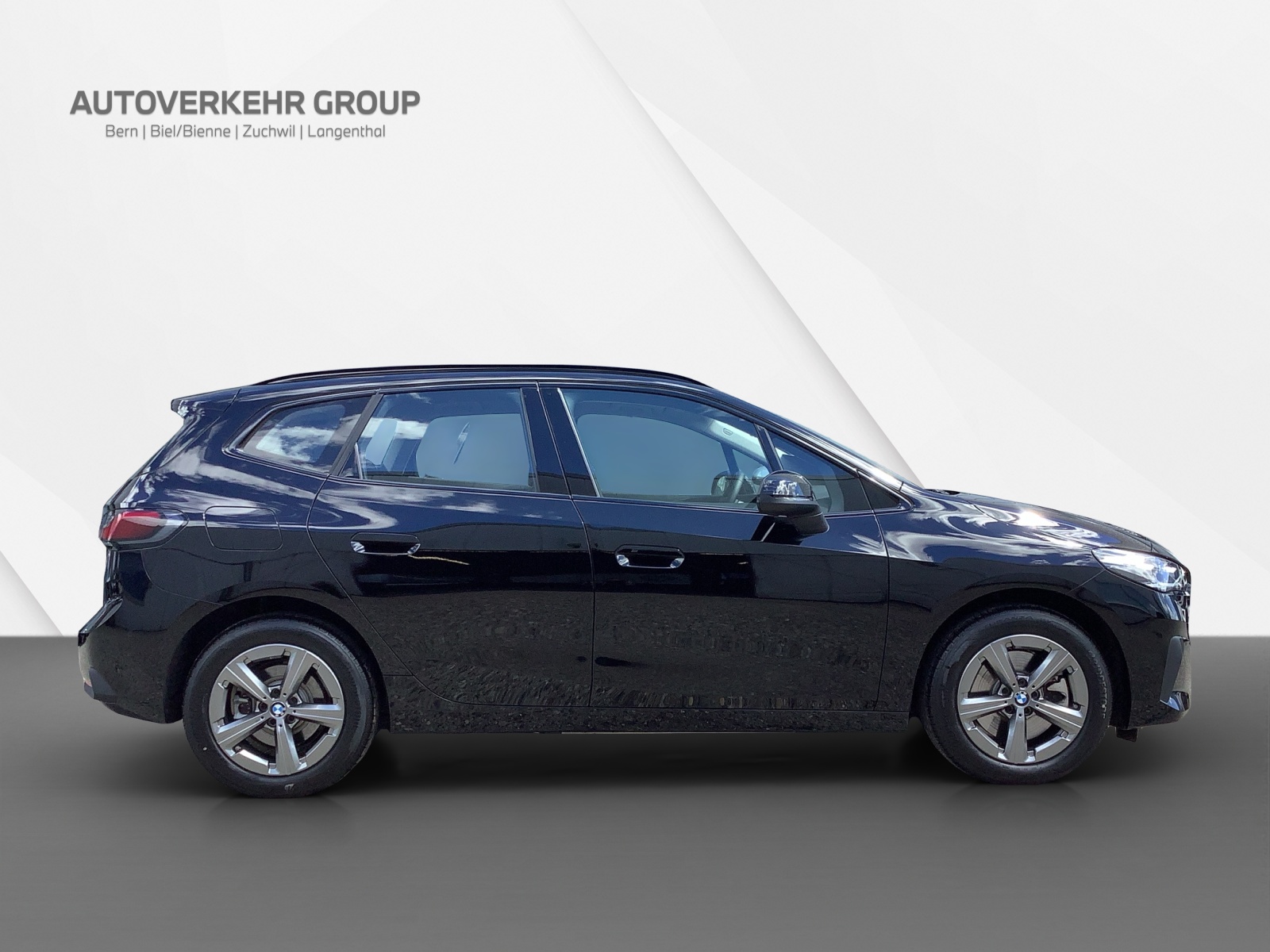 BMW 230e xDrive Act. Tourer-image-5