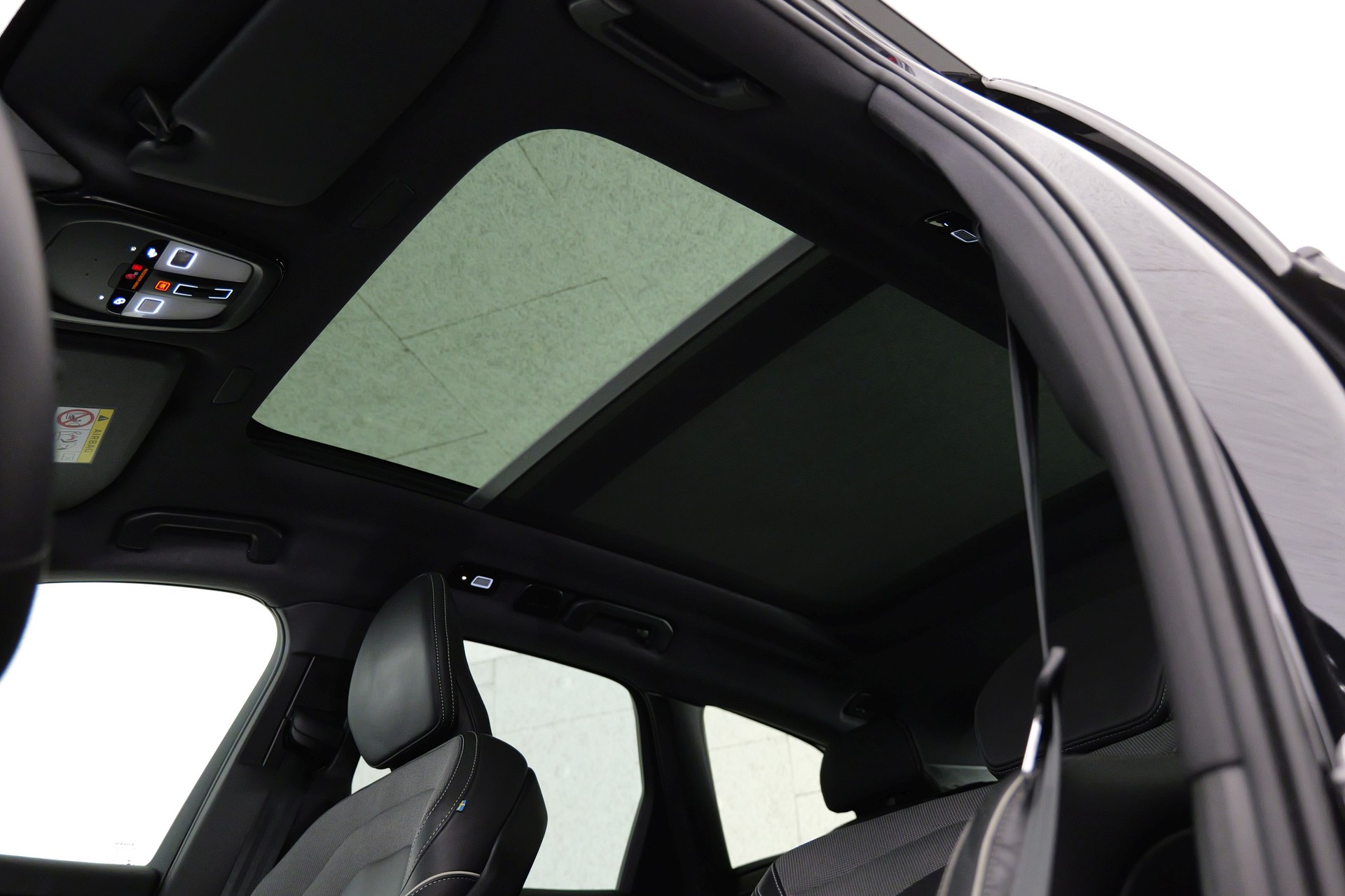 VOLVO XC60 B5 Benzin Mild Hybrid AWD Black Edition Geartronic-image-23