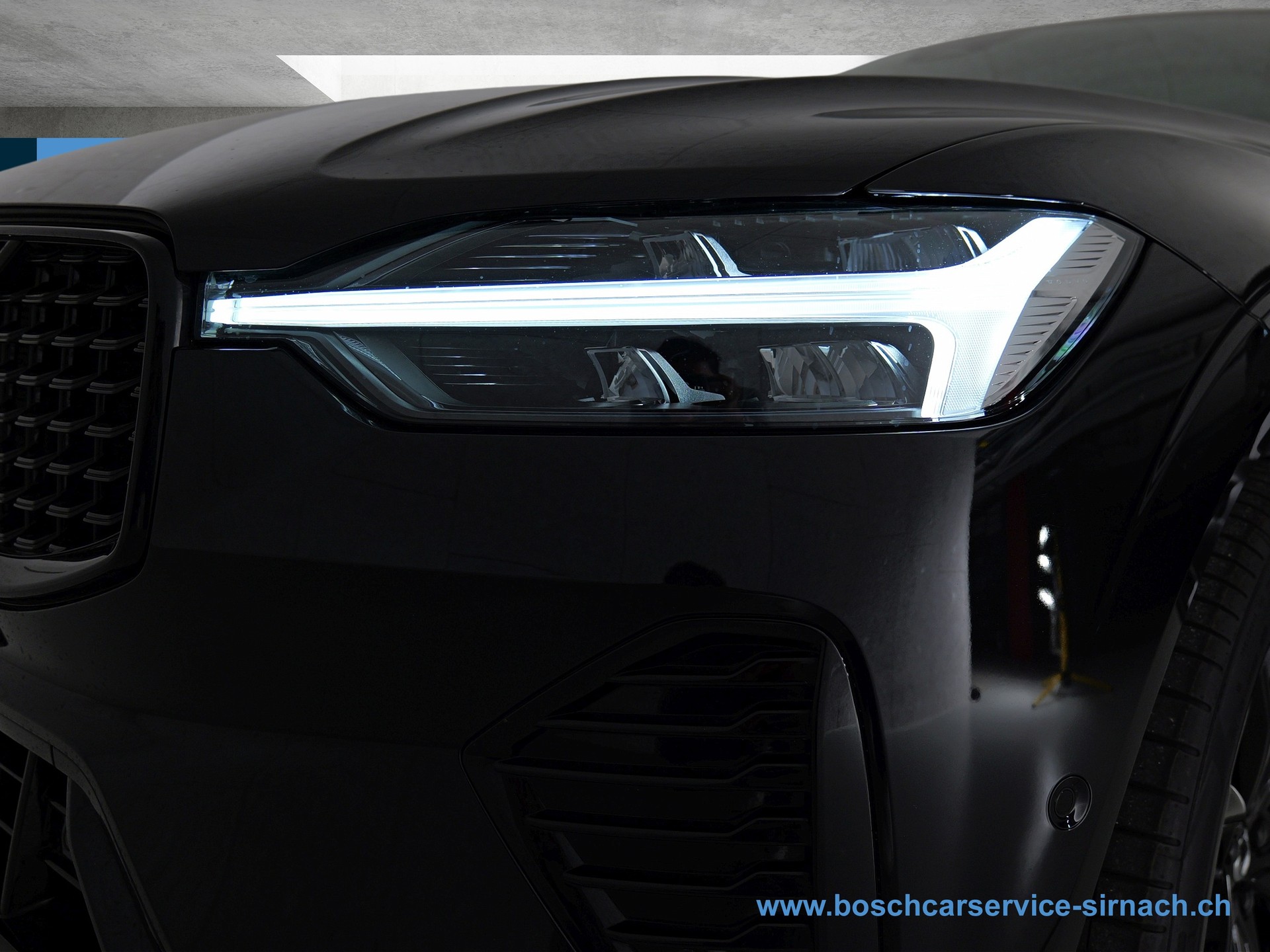 VOLVO XC60 B5 Benzin Mild Hybrid AWD Black Edition Geartronic-image-19
